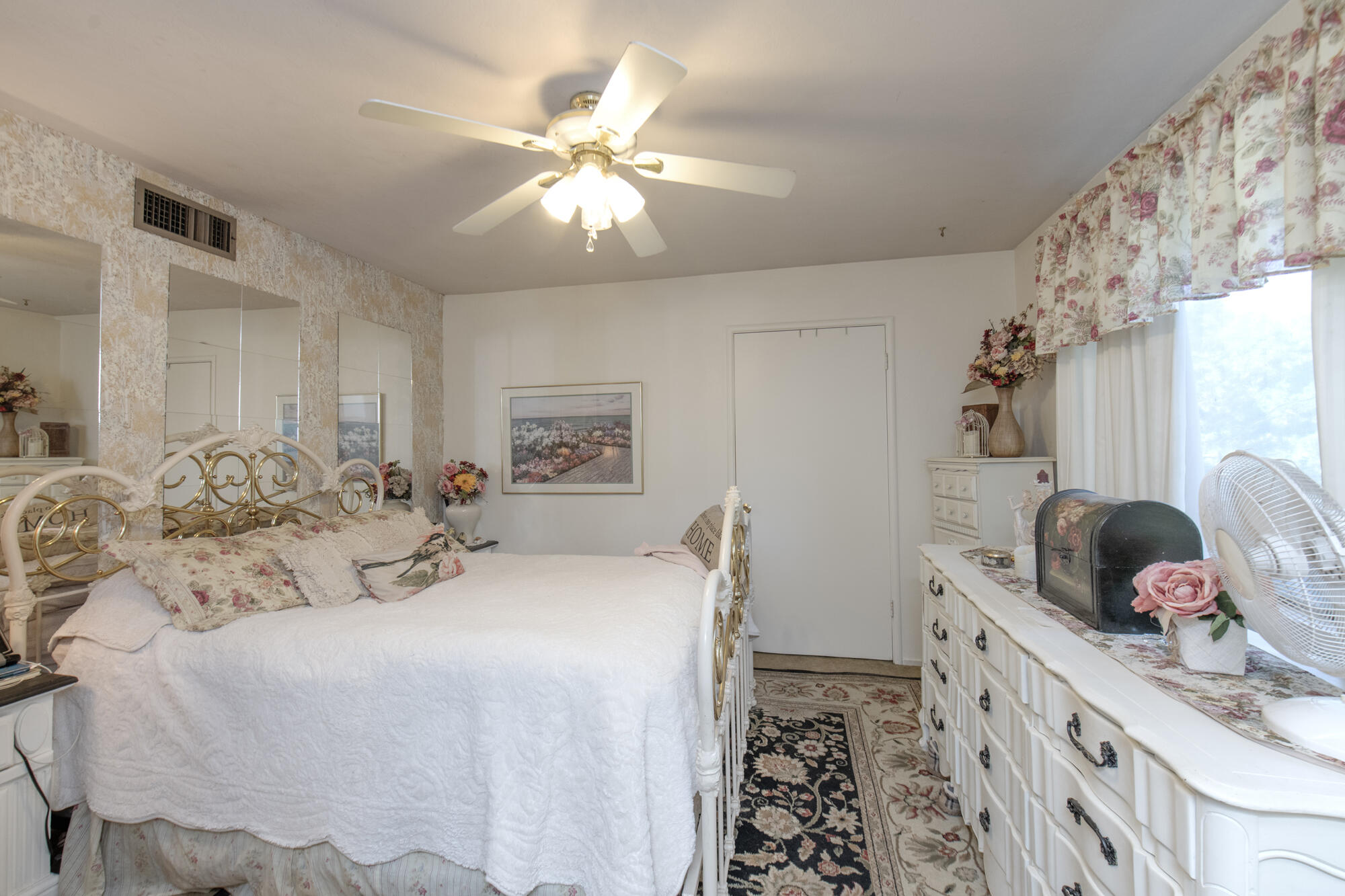 1321 S Goddard St, Visalia, CA 93292