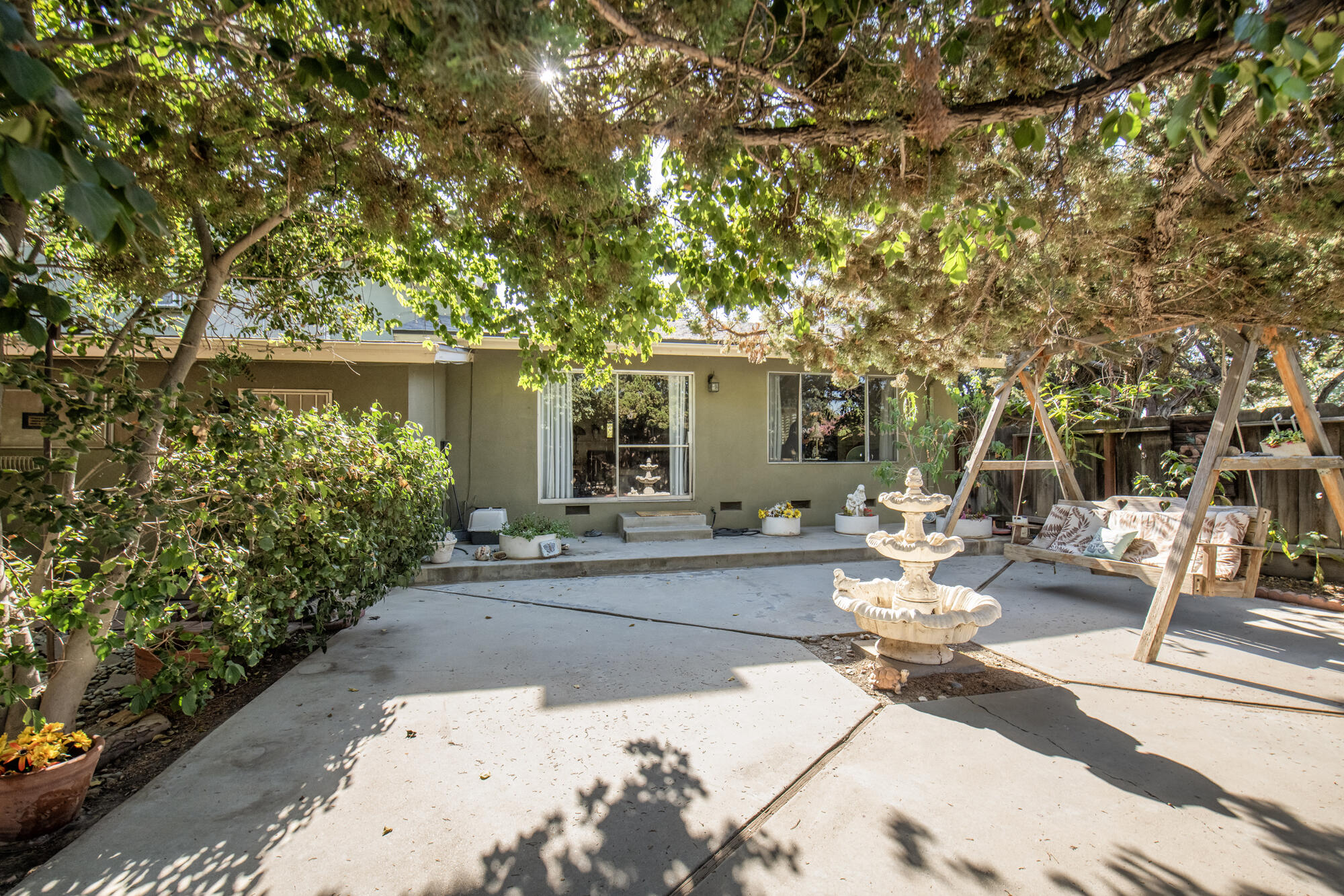 1321 S Goddard St, Visalia, CA 93292