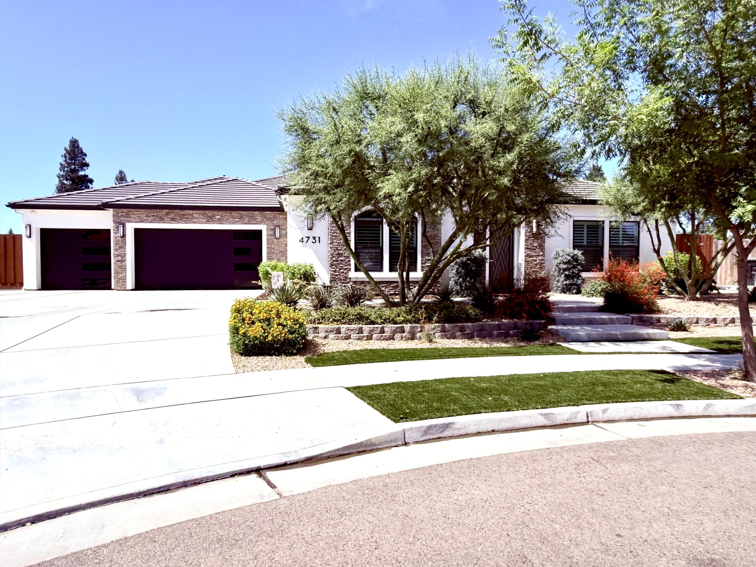 4731 W W Cecil Ave, Visalia, CA 93291