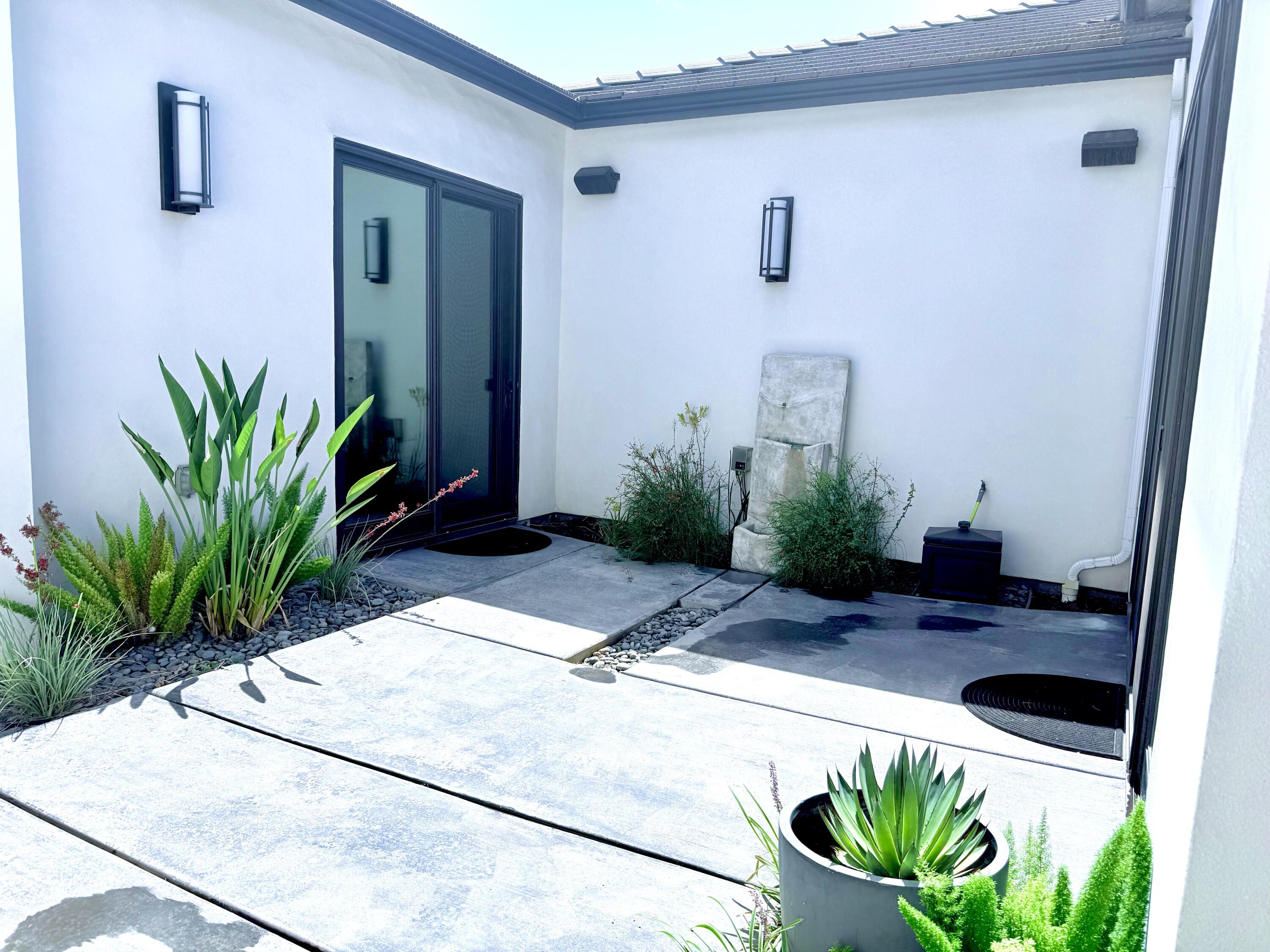 4731 W W Cecil Ave, Visalia, CA 93291