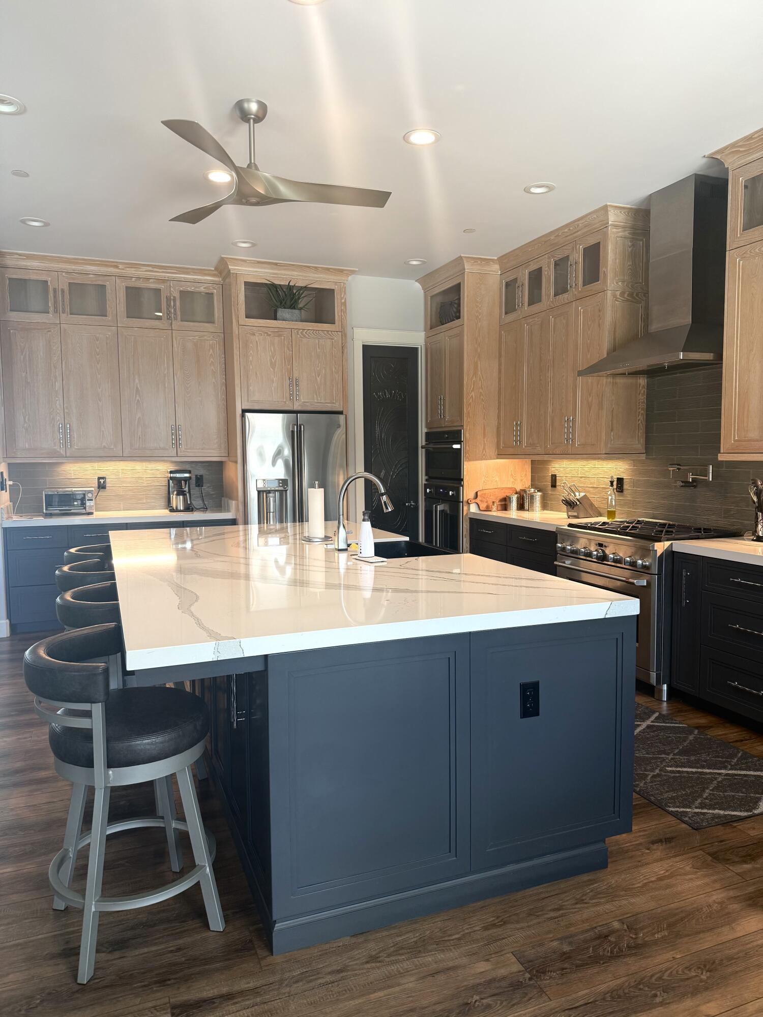 4731 W W Cecil Ave, Visalia, CA 93291