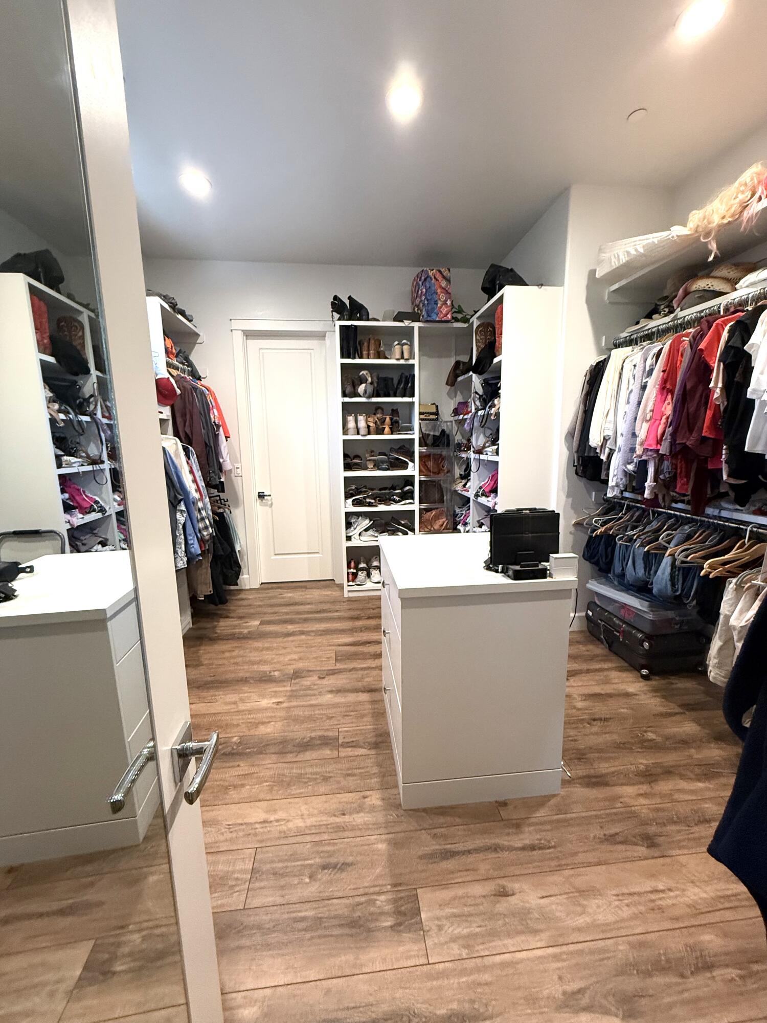 4731 W W Cecil Ave, Visalia, CA 93291