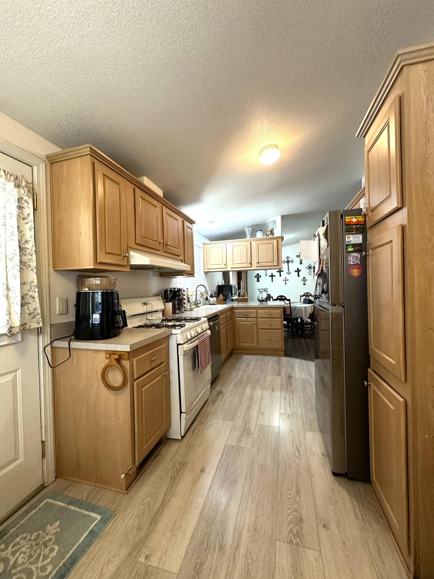 100 S Westwood St #8, Porterville, CA 93257