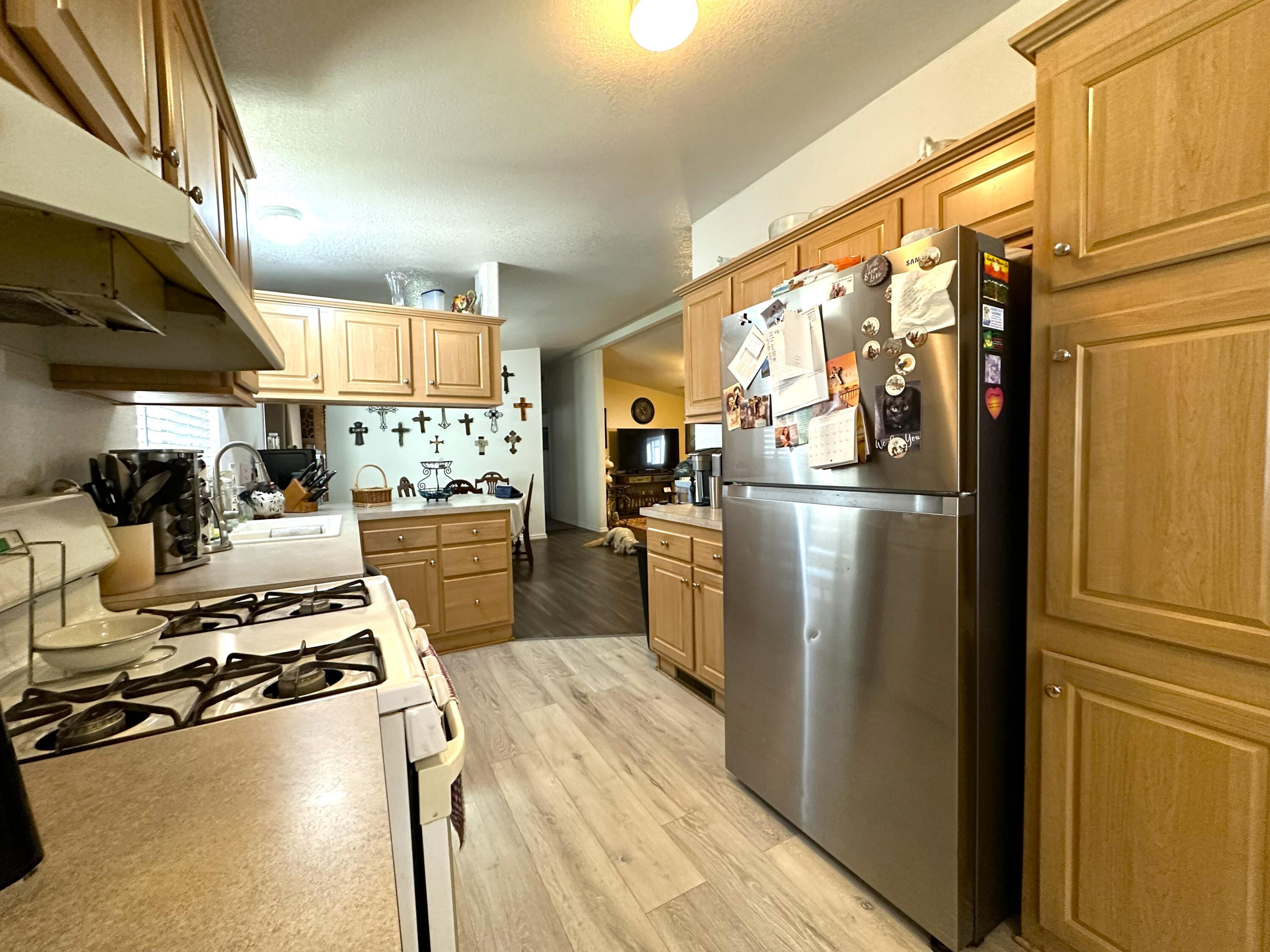 100 S Westwood St #8, Porterville, CA 93257