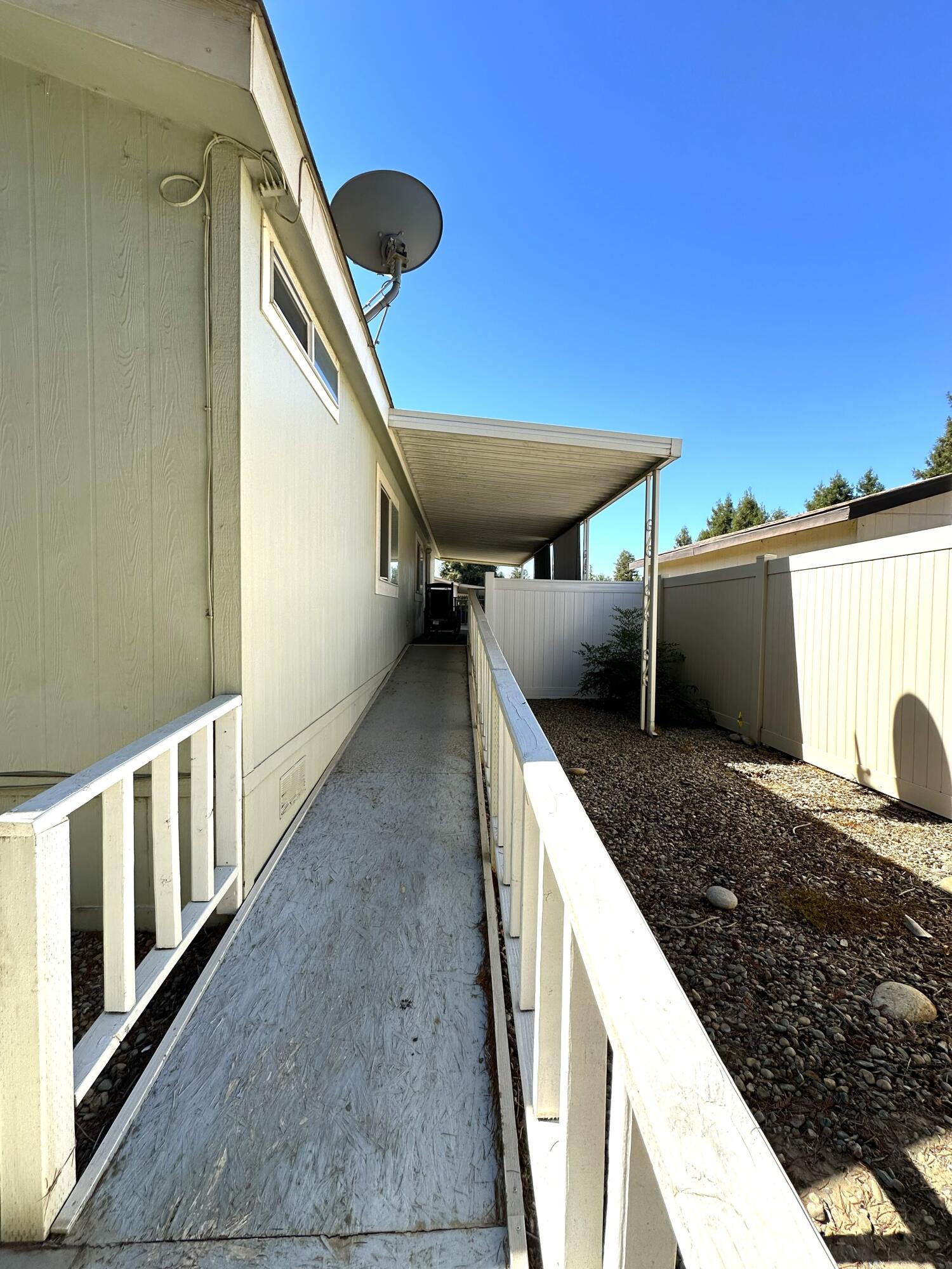 100 S Westwood St #8, Porterville, CA 93257
