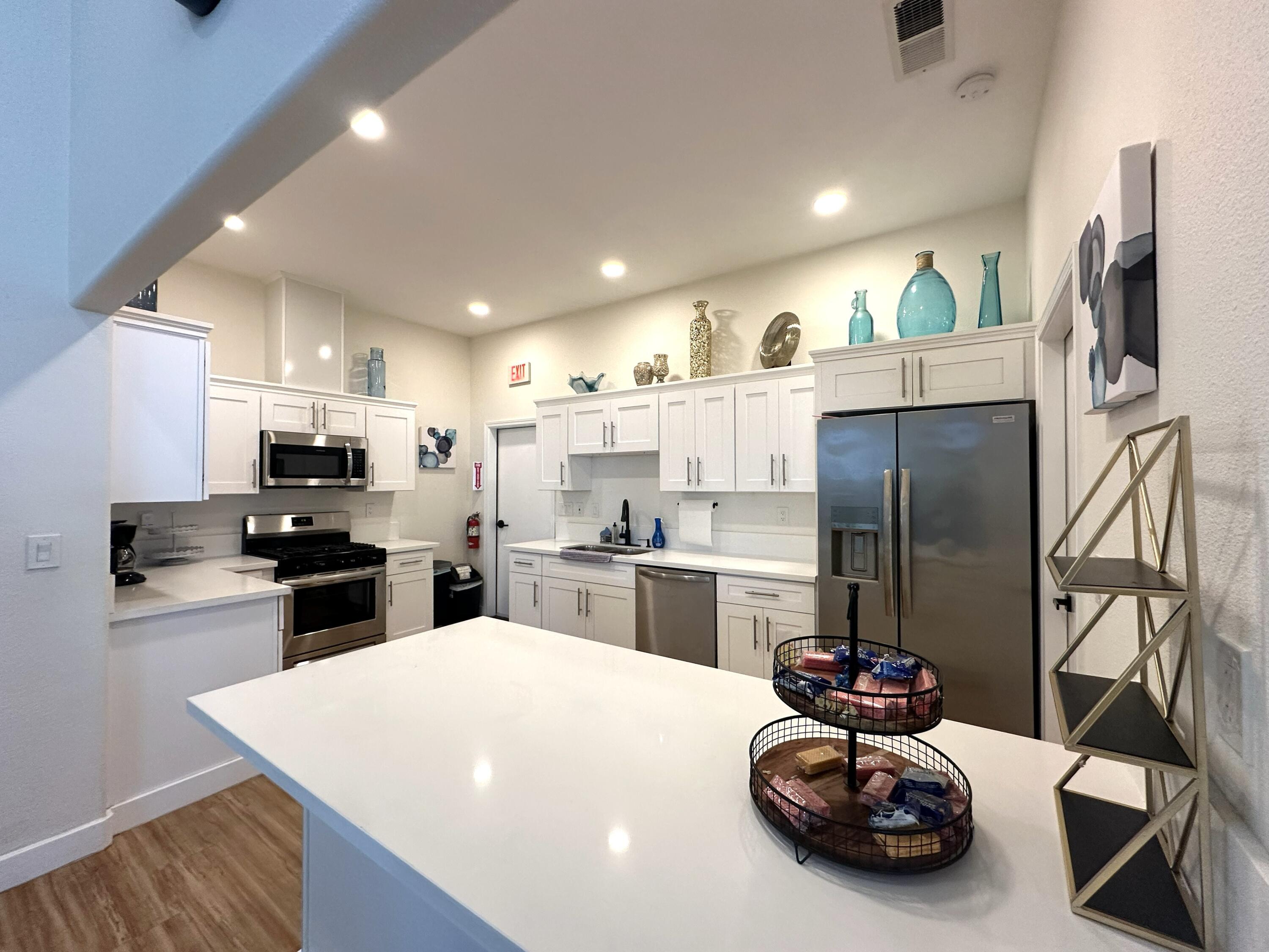 100 S Westwood St #8, Porterville, CA 93257