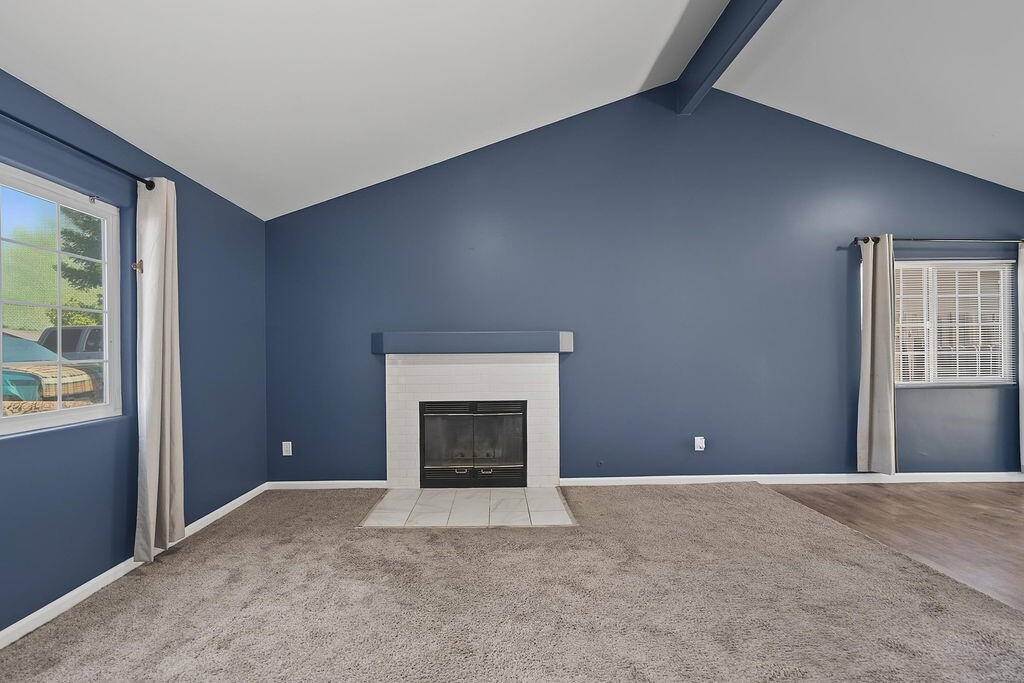 315 Sowerby Village Ln, Bakersfield, CA 93307