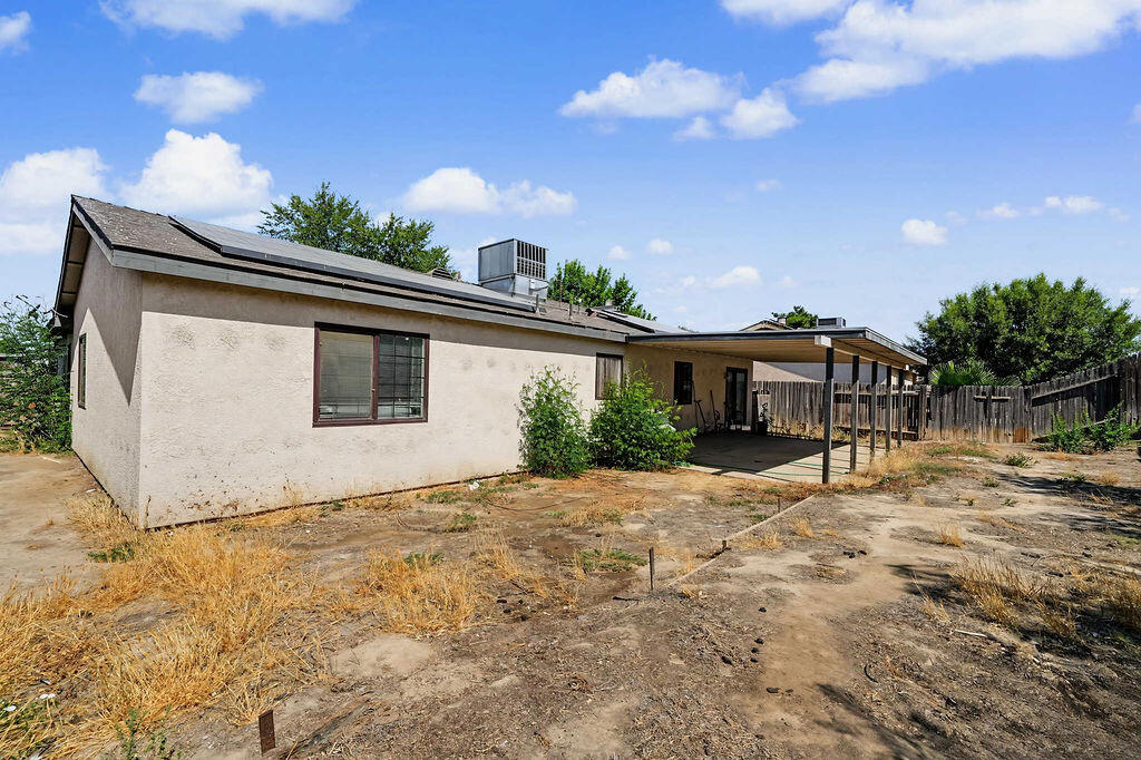 315 Sowerby Village Ln, Bakersfield, CA 93307