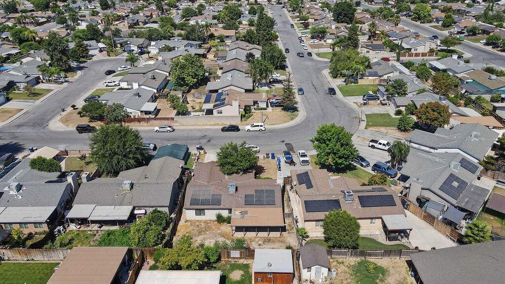 315 Sowerby Village Ln, Bakersfield, CA 93307
