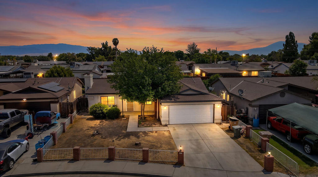 315 Sowerby Village Ln, Bakersfield, CA 93307