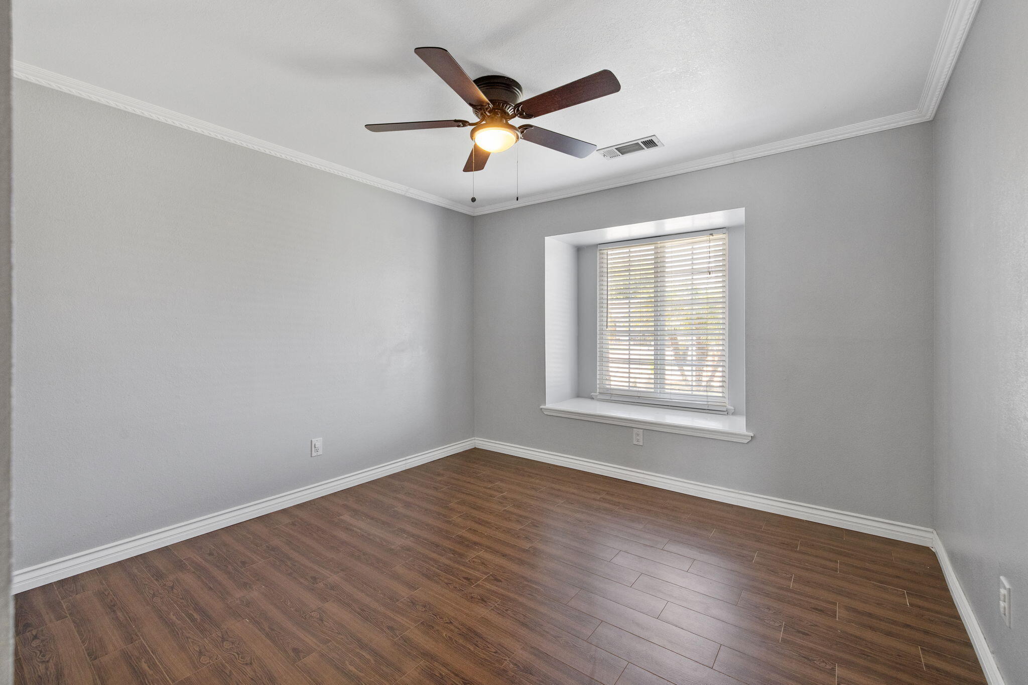 2175 Beechwood Ct, Hanford, CA 93230