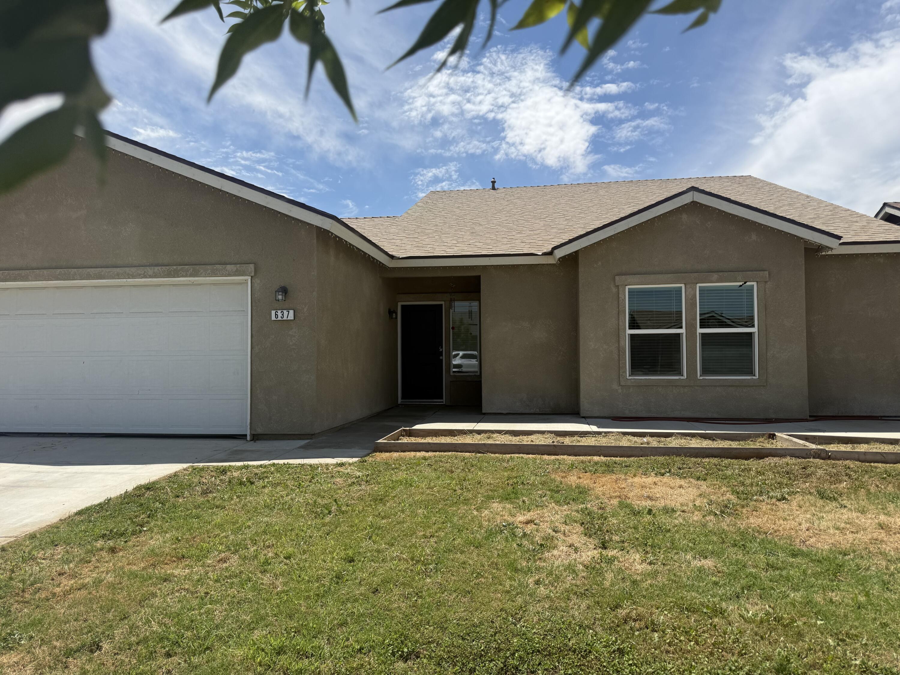637 W Willow Oak Ave, Porterville, CA 93257