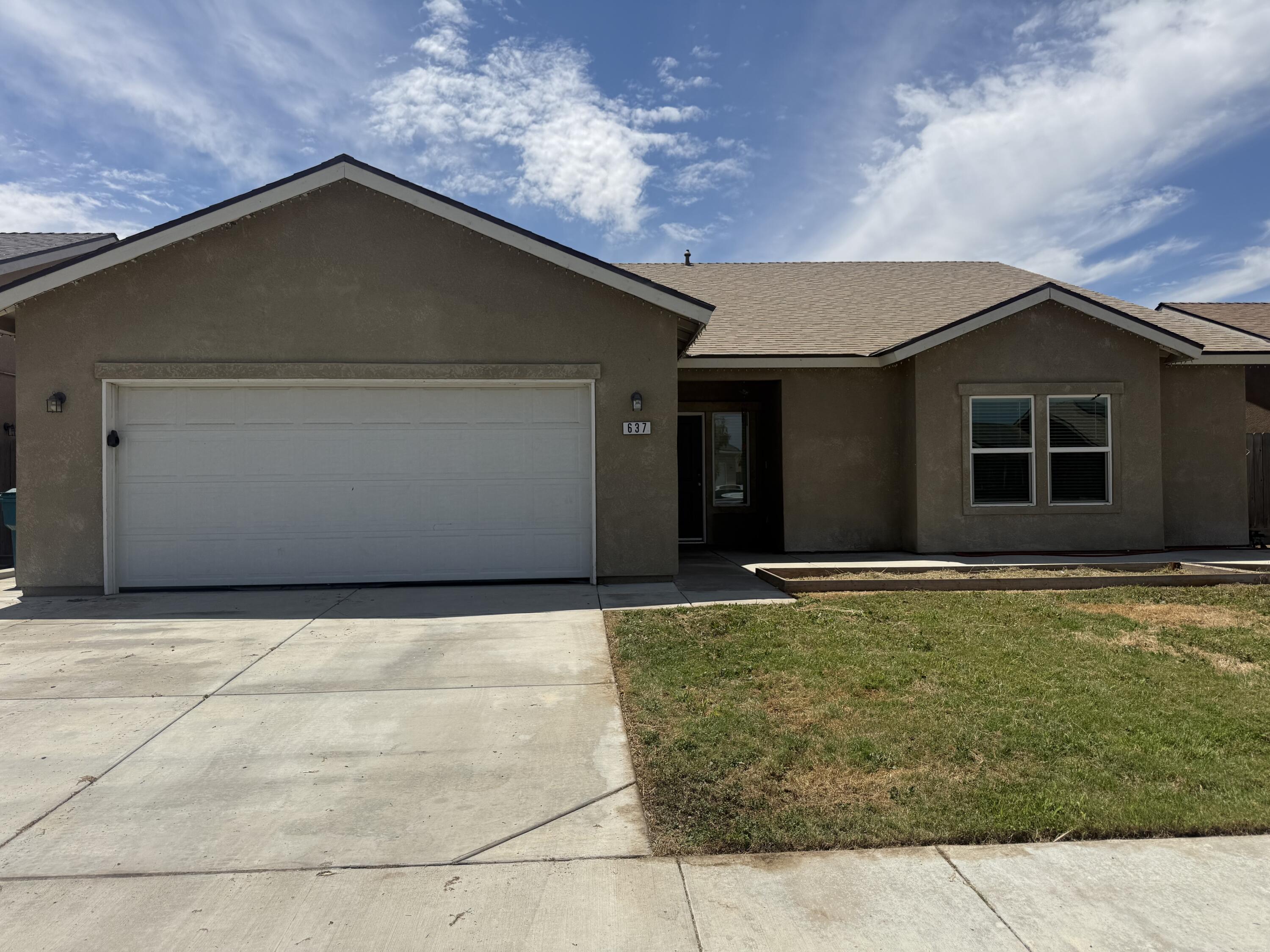 637 W Willow Oak Ave, Porterville, CA 93257