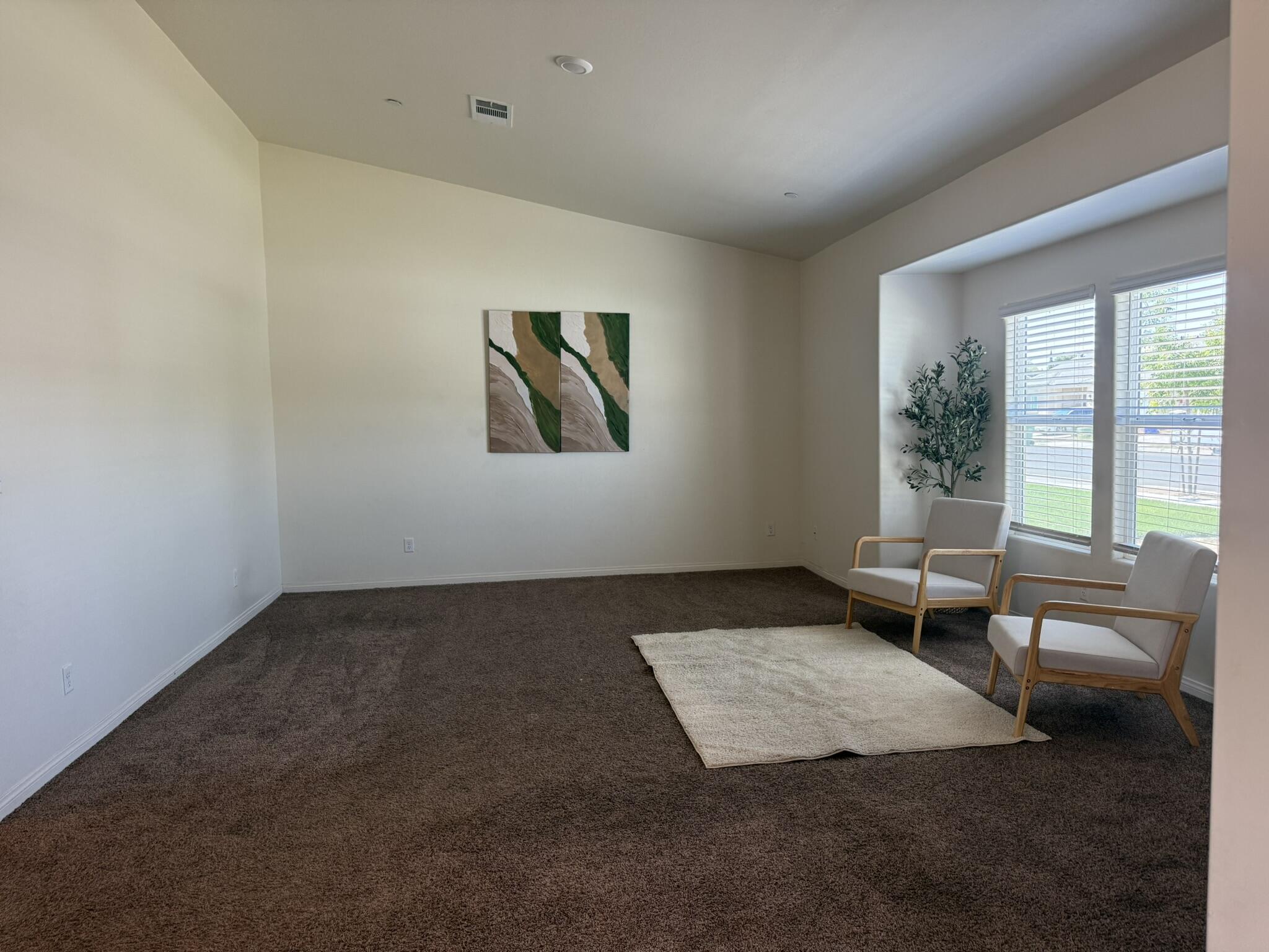 637 W Willow Oak Ave, Porterville, CA 93257