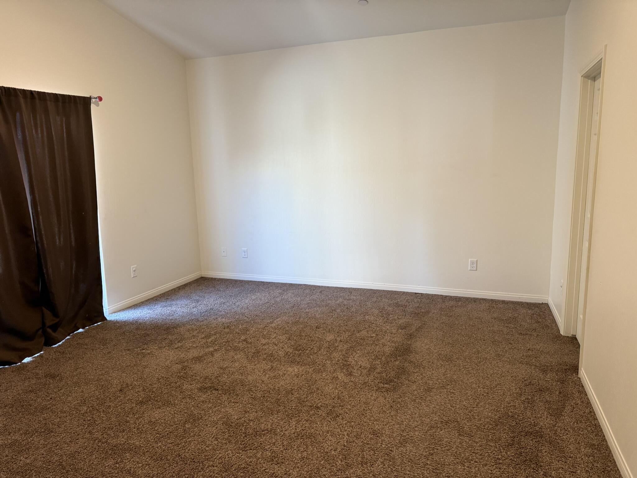 637 W Willow Oak Ave, Porterville, CA 93257