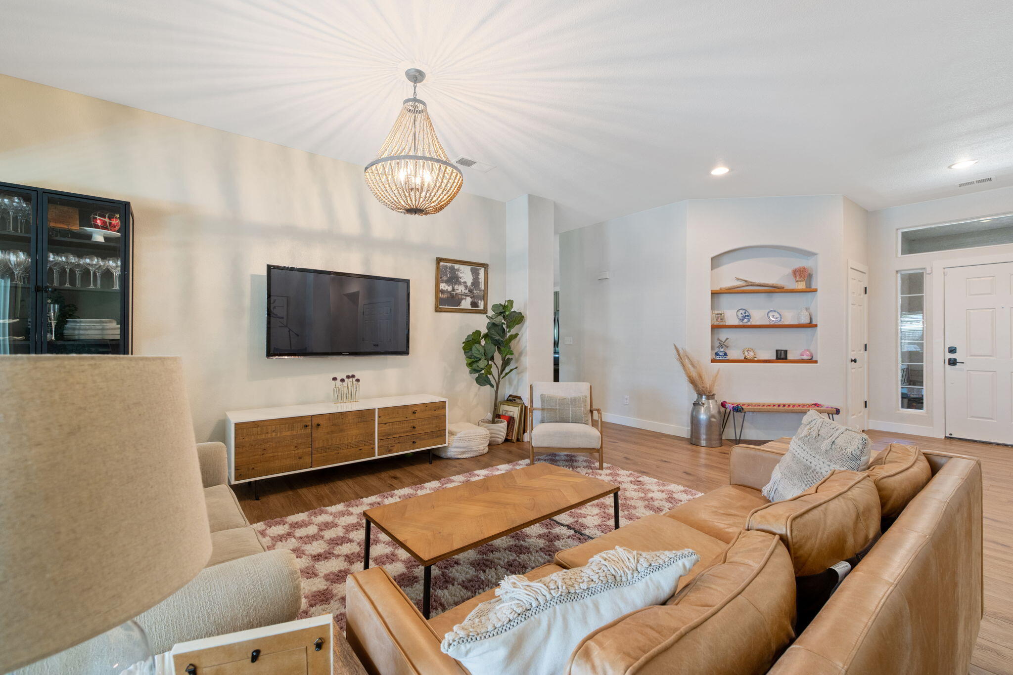 3306 W Taylor Ave, Visalia, CA 93291