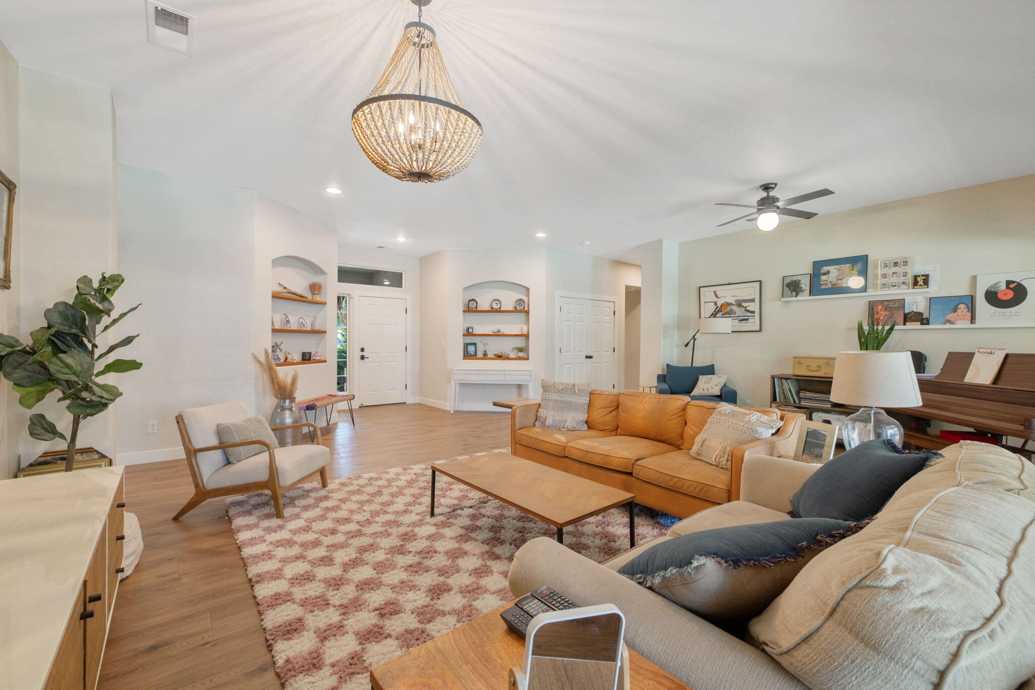 3306 W Taylor Ave, Visalia, CA 93291