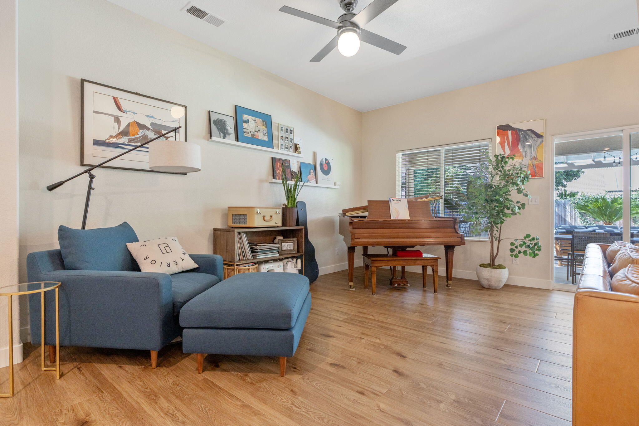 3306 W Taylor Ave, Visalia, CA 93291