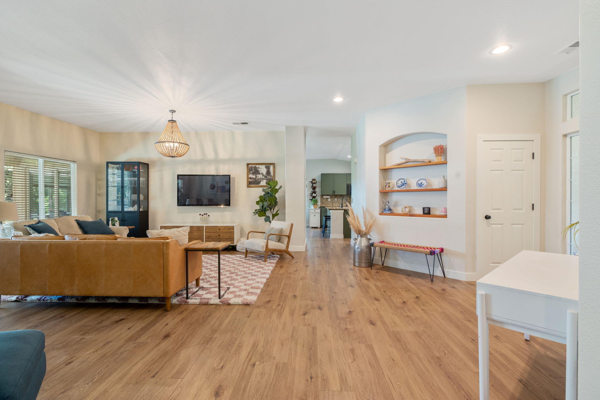 3306 W Taylor Ave, Visalia, CA 93291