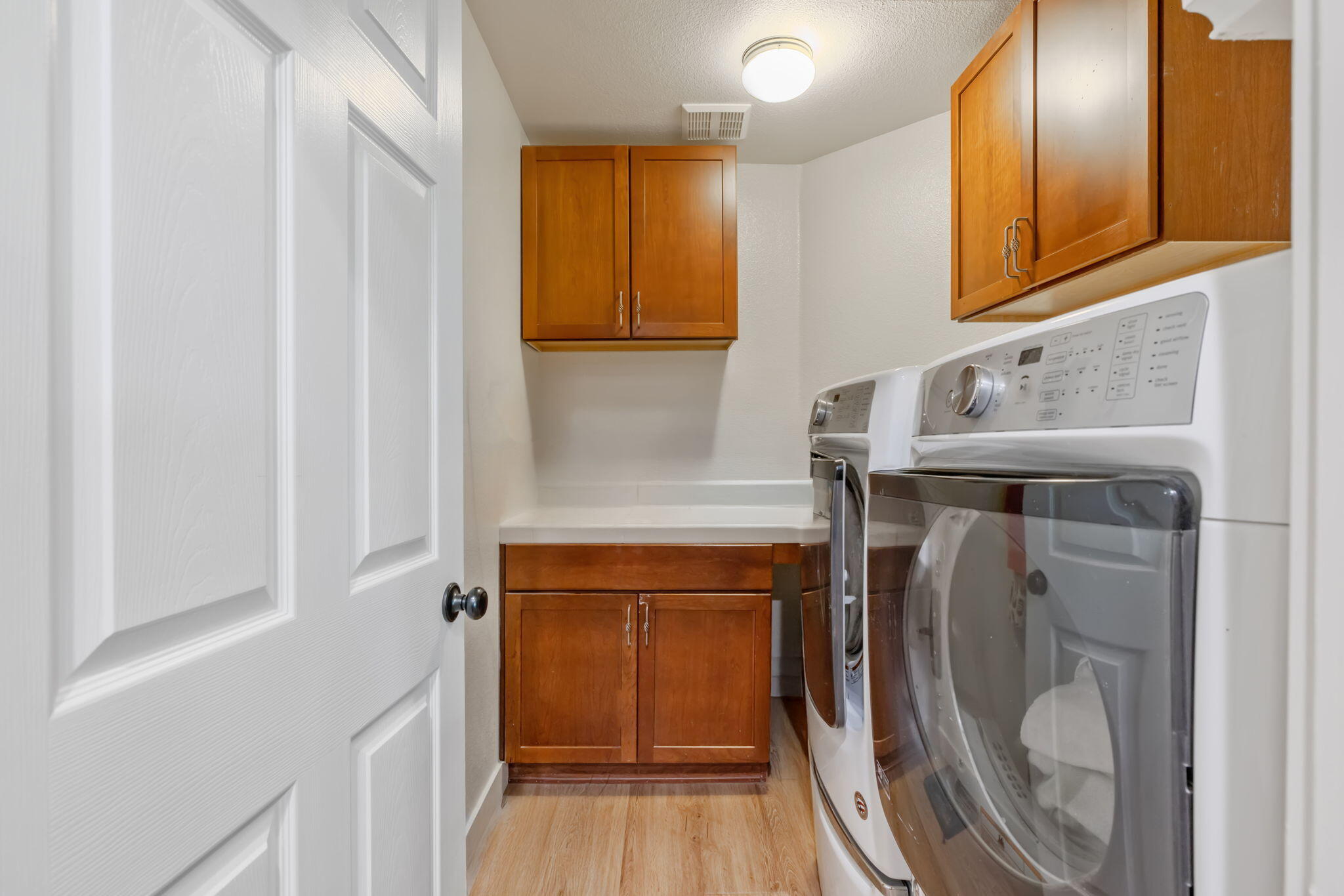 3306 W Taylor Ave, Visalia, CA 93291