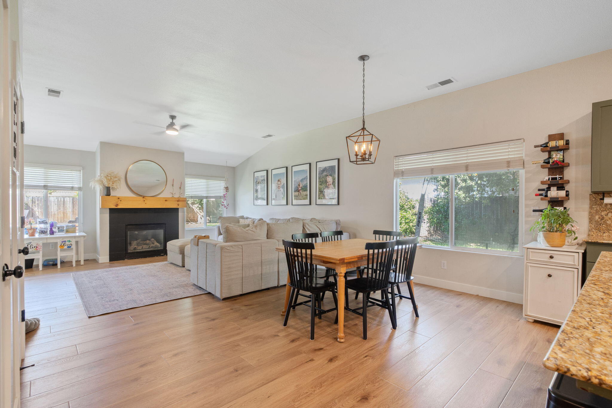 3306 W Taylor Ave, Visalia, CA 93291