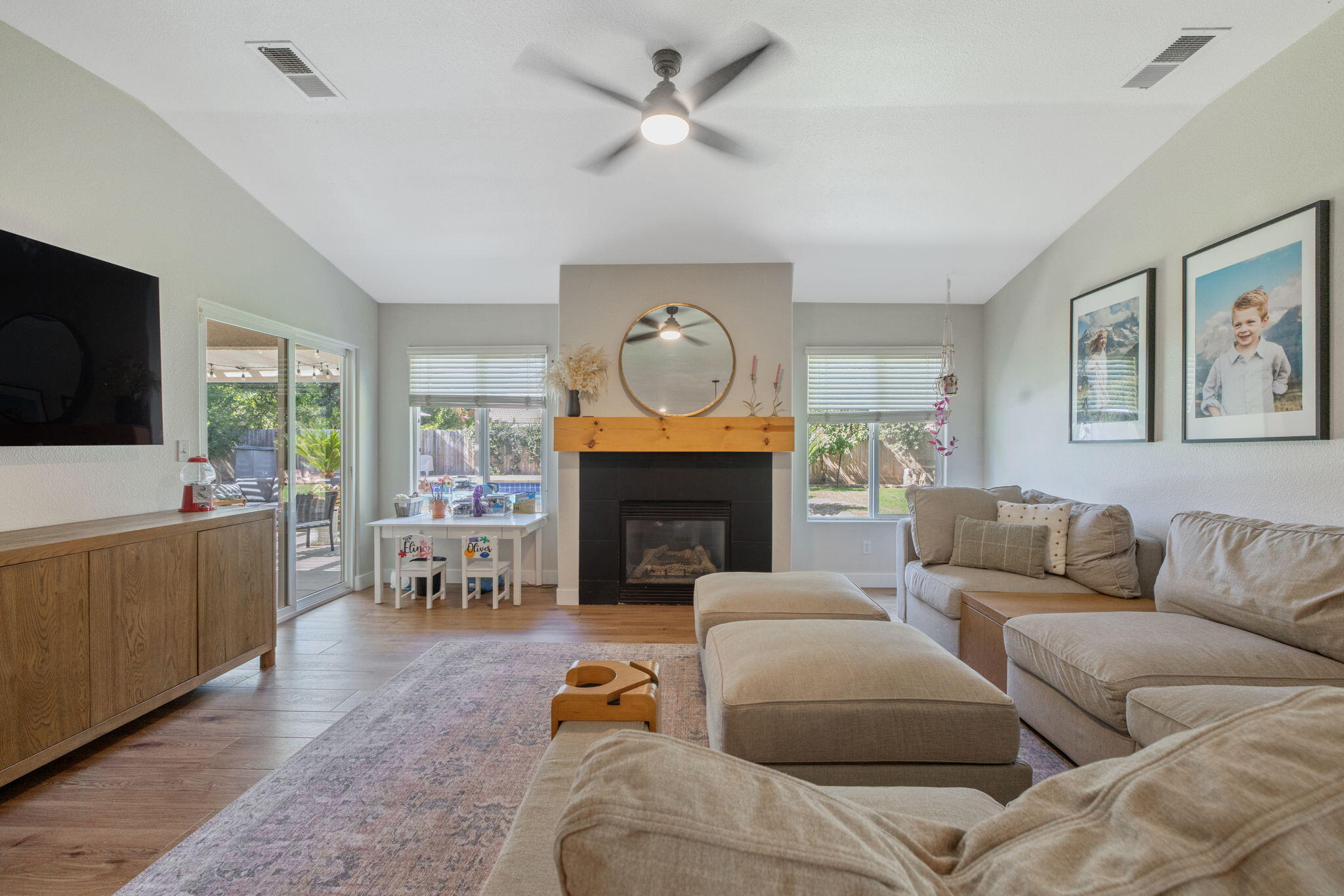 3306 W Taylor Ave, Visalia, CA 93291