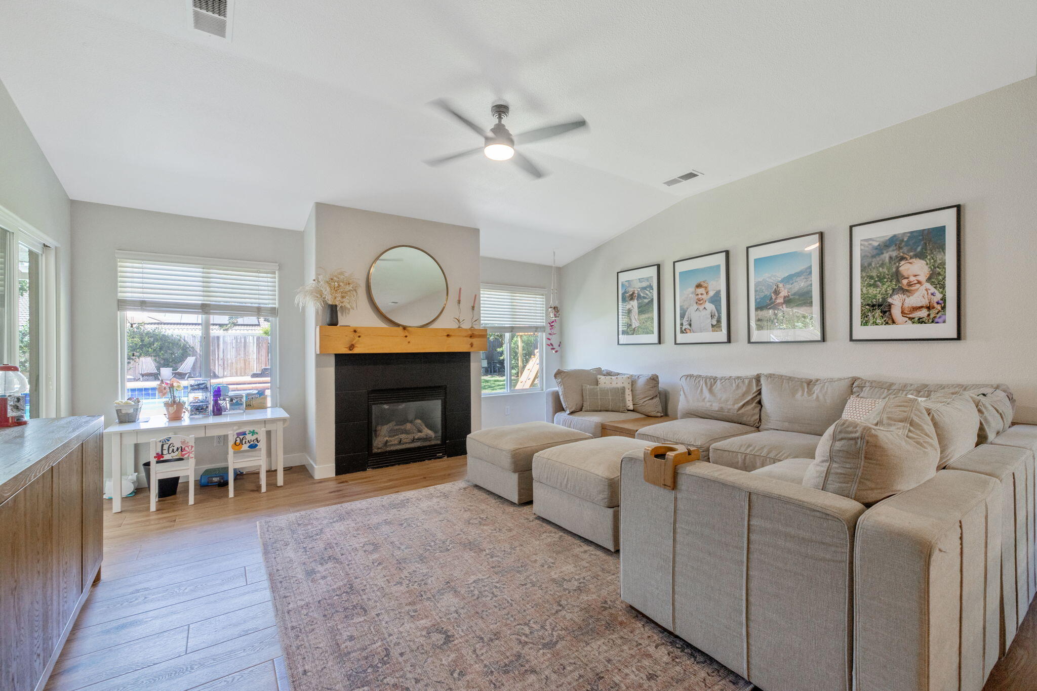 3306 W Taylor Ave, Visalia, CA 93291