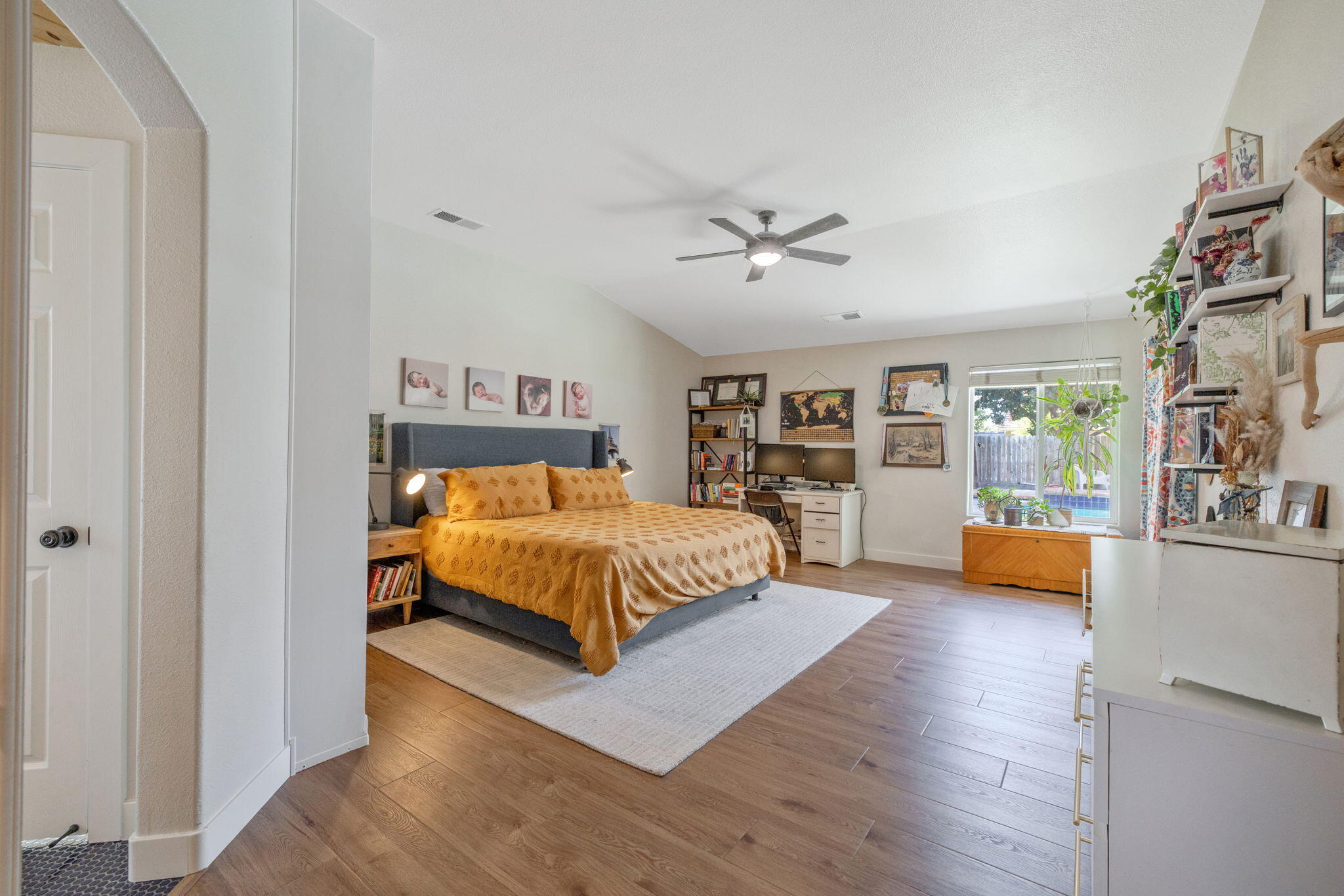 3306 W Taylor Ave, Visalia, CA 93291