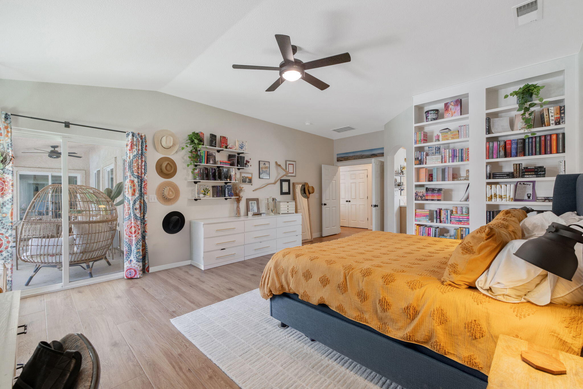 3306 W Taylor Ave, Visalia, CA 93291