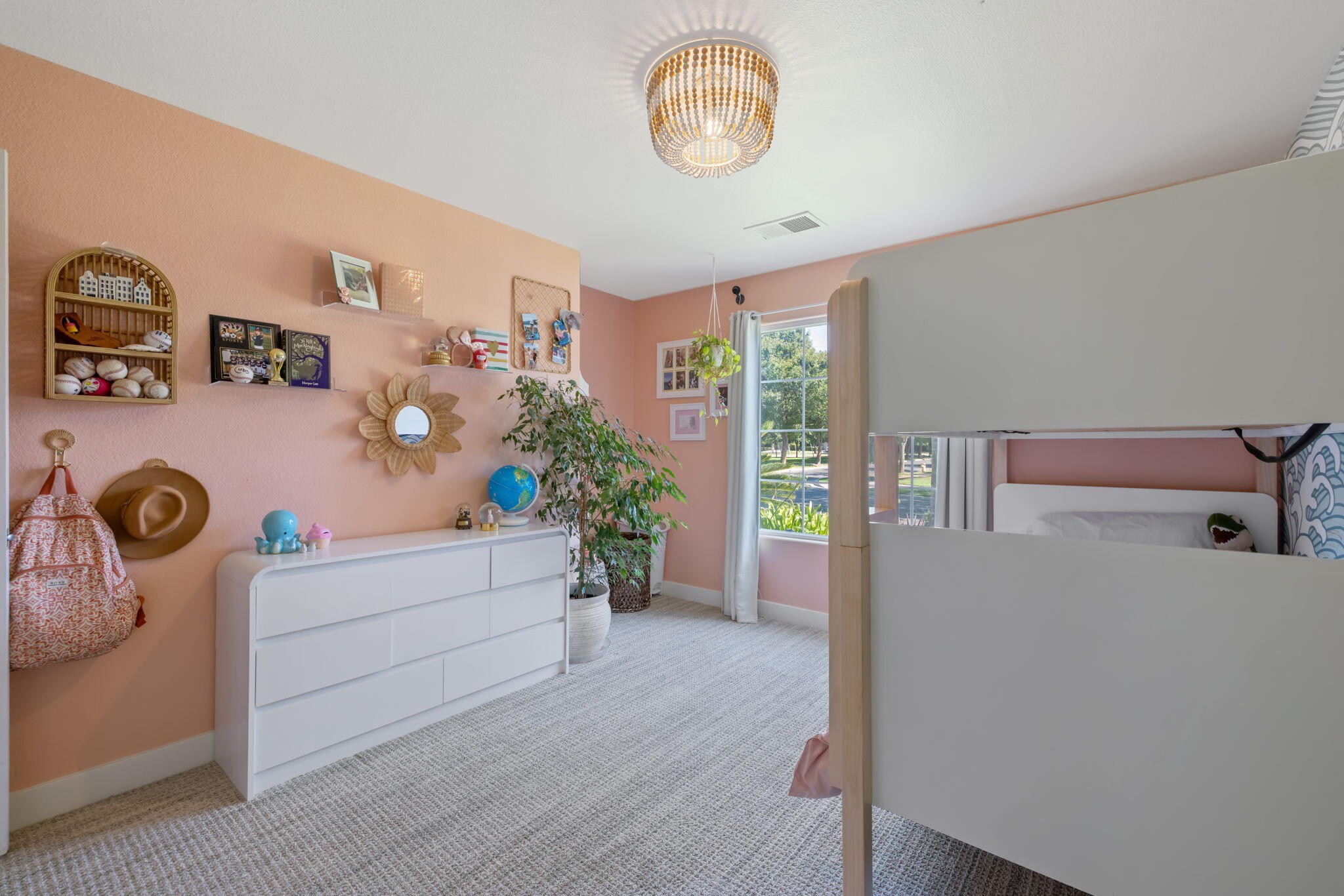 3306 W Taylor Ave, Visalia, CA 93291