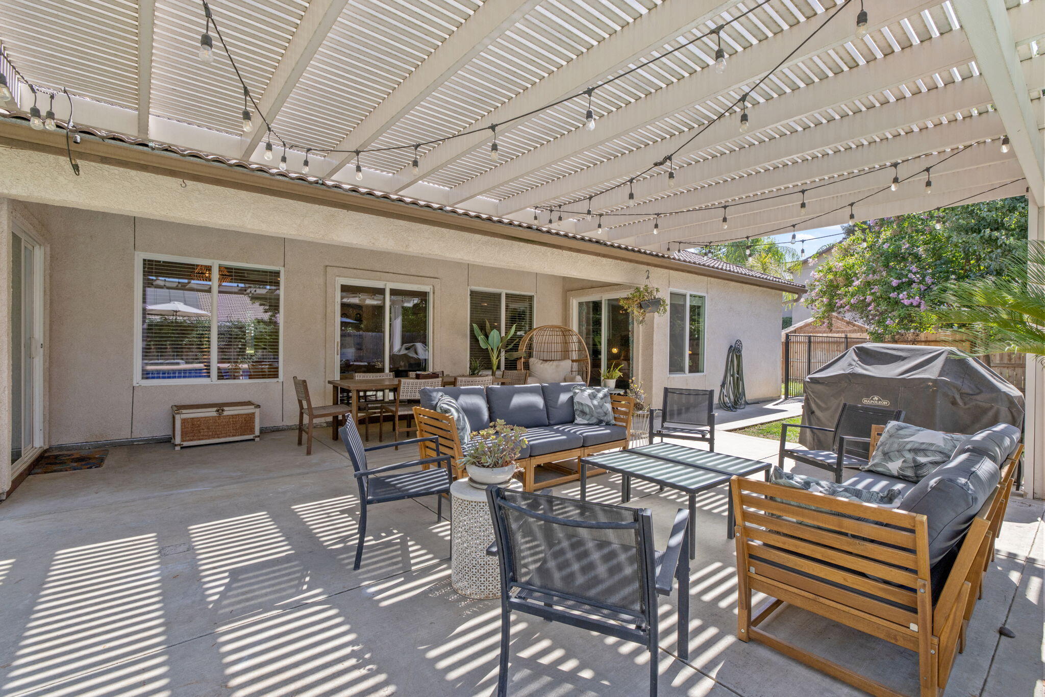 3306 W Taylor Ave, Visalia, CA 93291