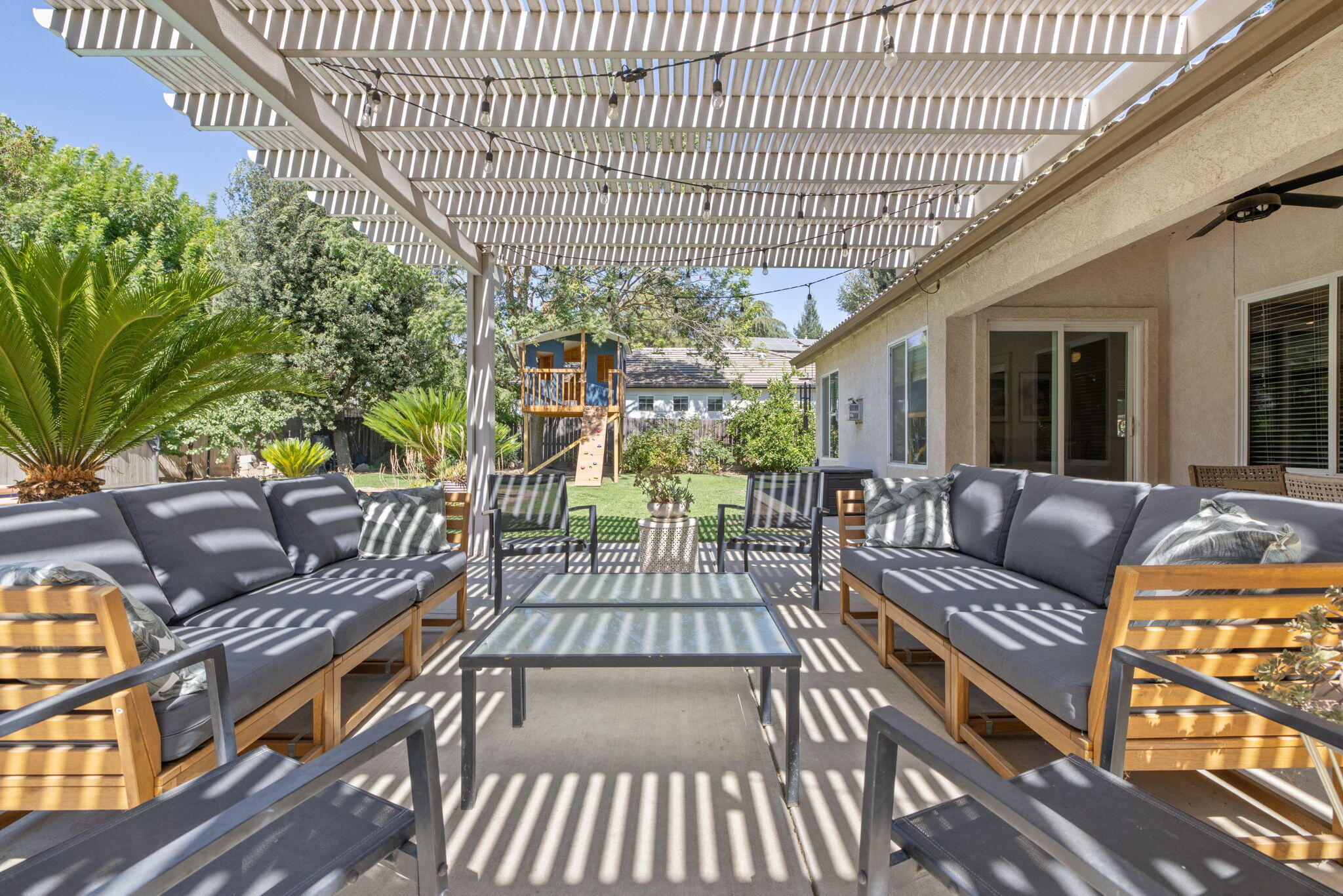 3306 W Taylor Ave, Visalia, CA 93291