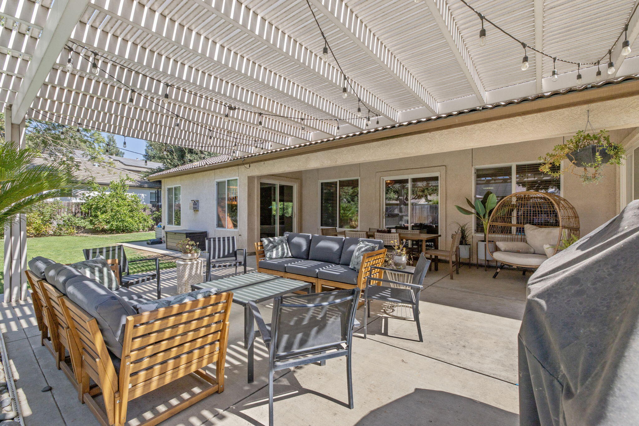 3306 W Taylor Ave, Visalia, CA 93291