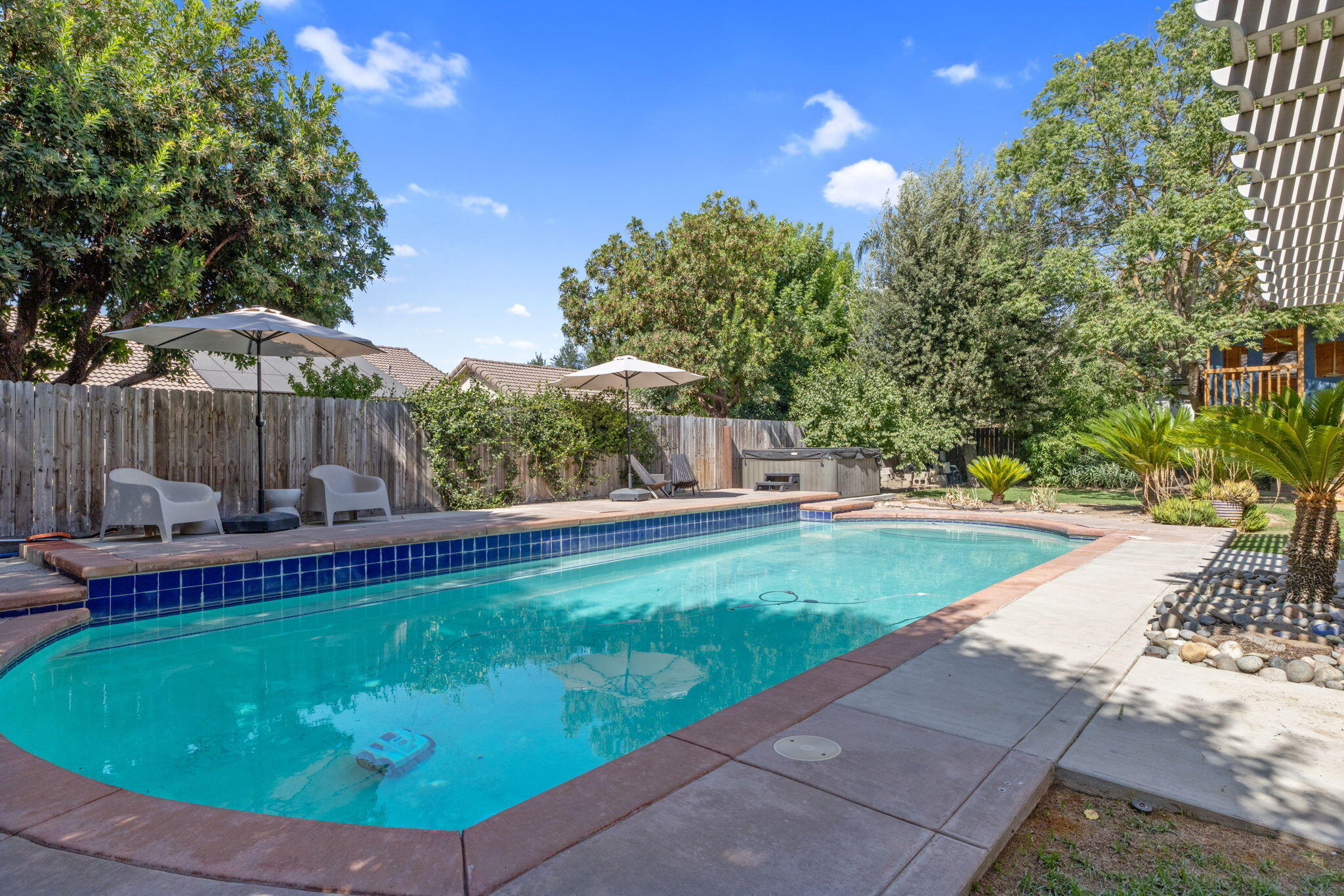 3306 W Taylor Ave, Visalia, CA 93291