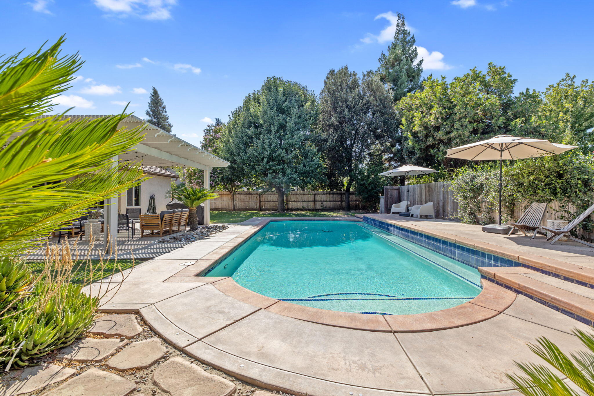 3306 W Taylor Ave, Visalia, CA 93291