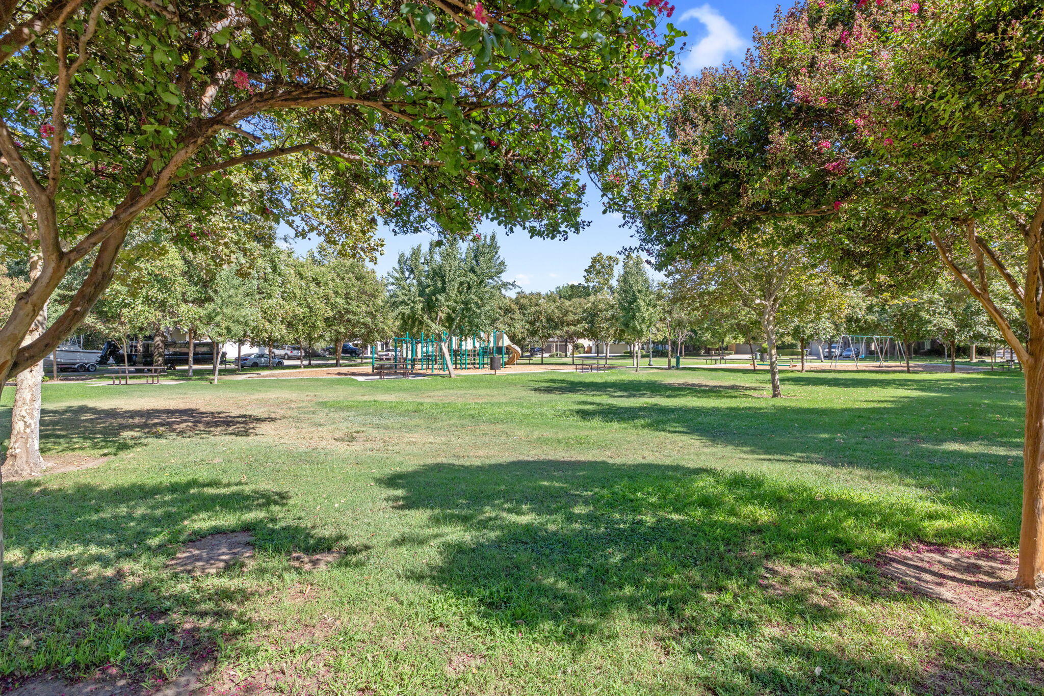 3306 W Taylor Ave, Visalia, CA 93291