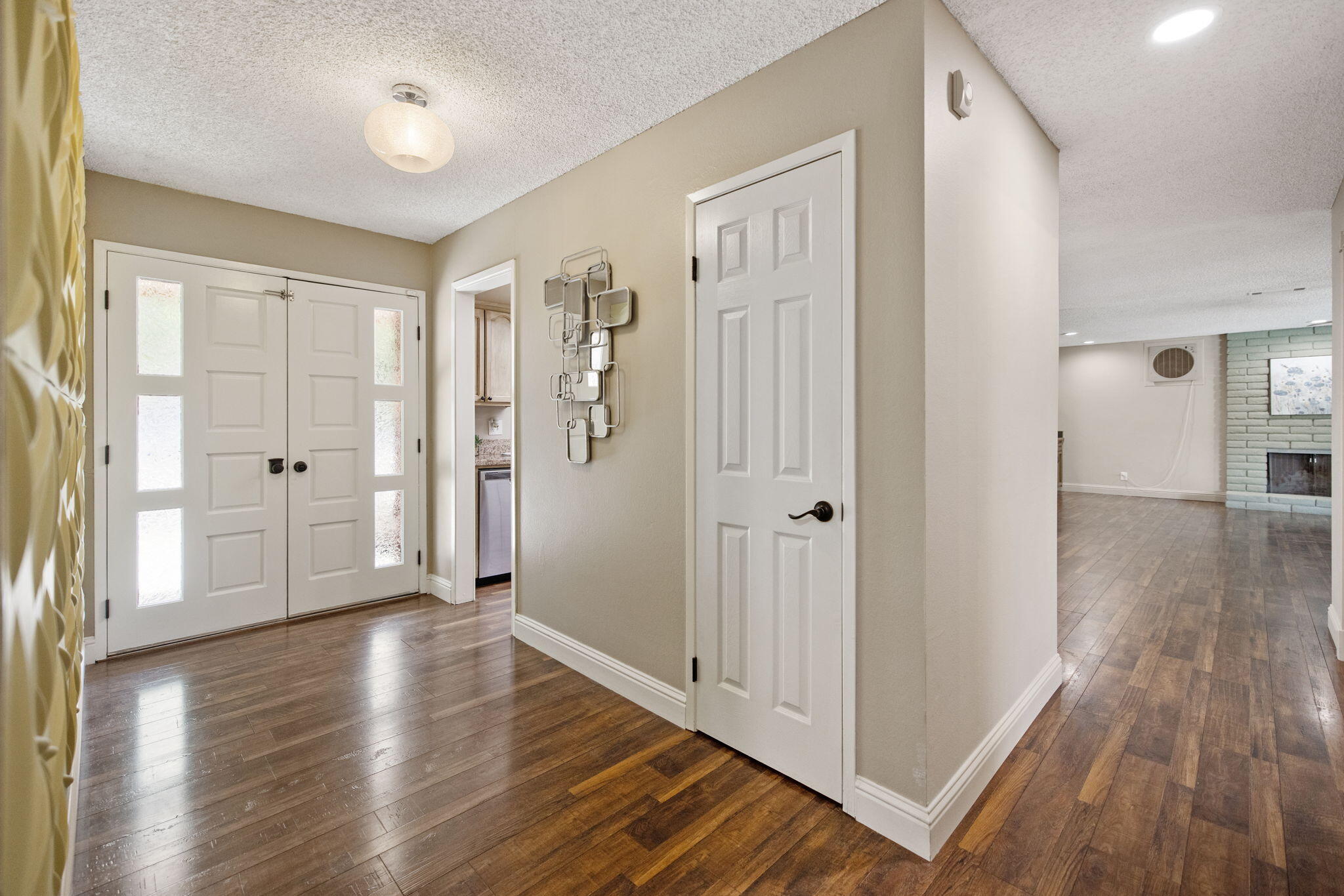 3500 W Hillsdale Ave, Visalia, CA 93291
