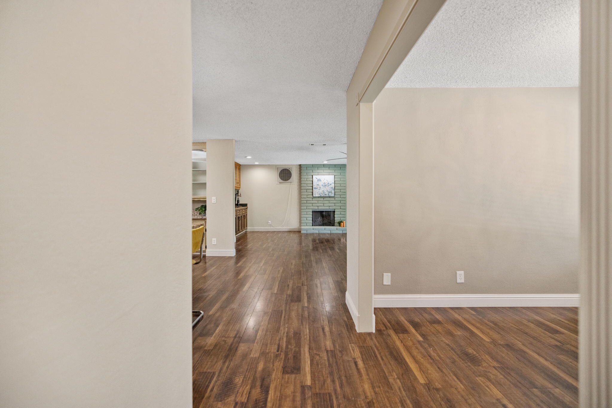 3500 W Hillsdale Ave, Visalia, CA 93291