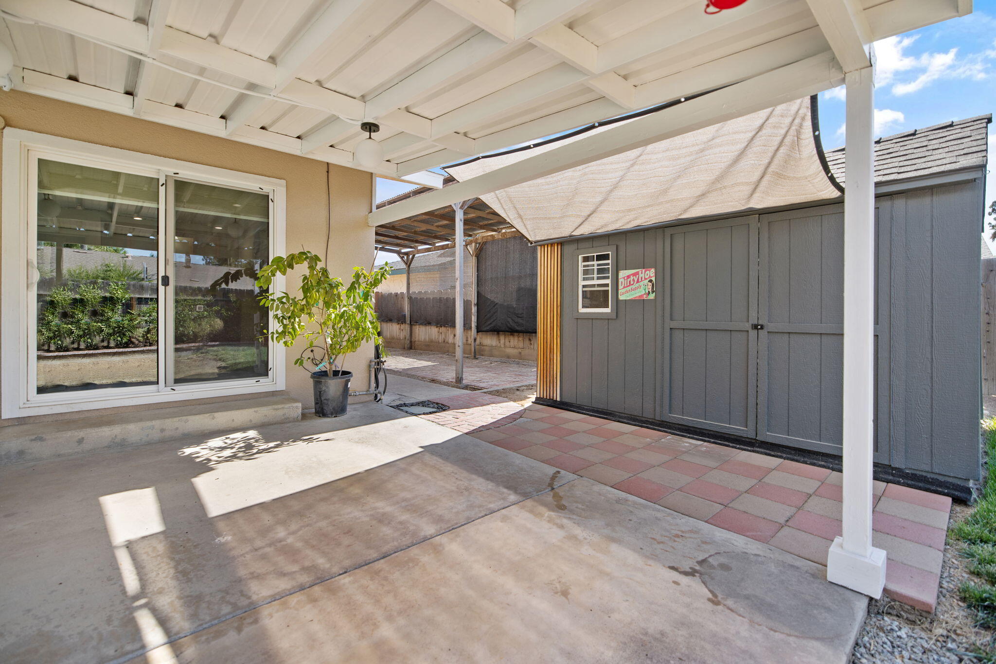 3500 W Hillsdale Ave, Visalia, CA 93291