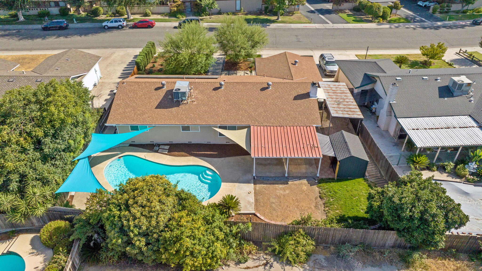 3500 W Hillsdale Ave, Visalia, CA 93291