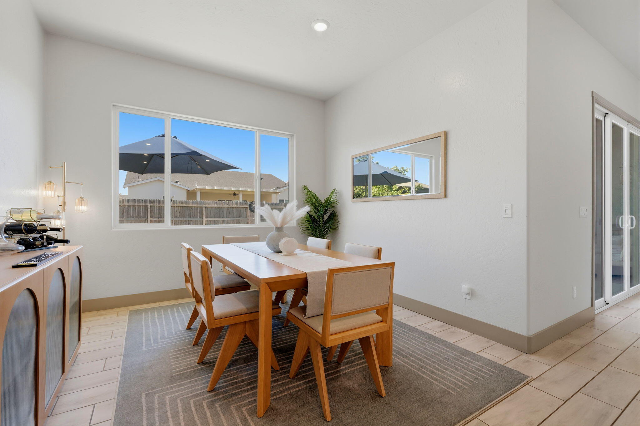 2407 W Andrew Ln, Hanford, CA 93230