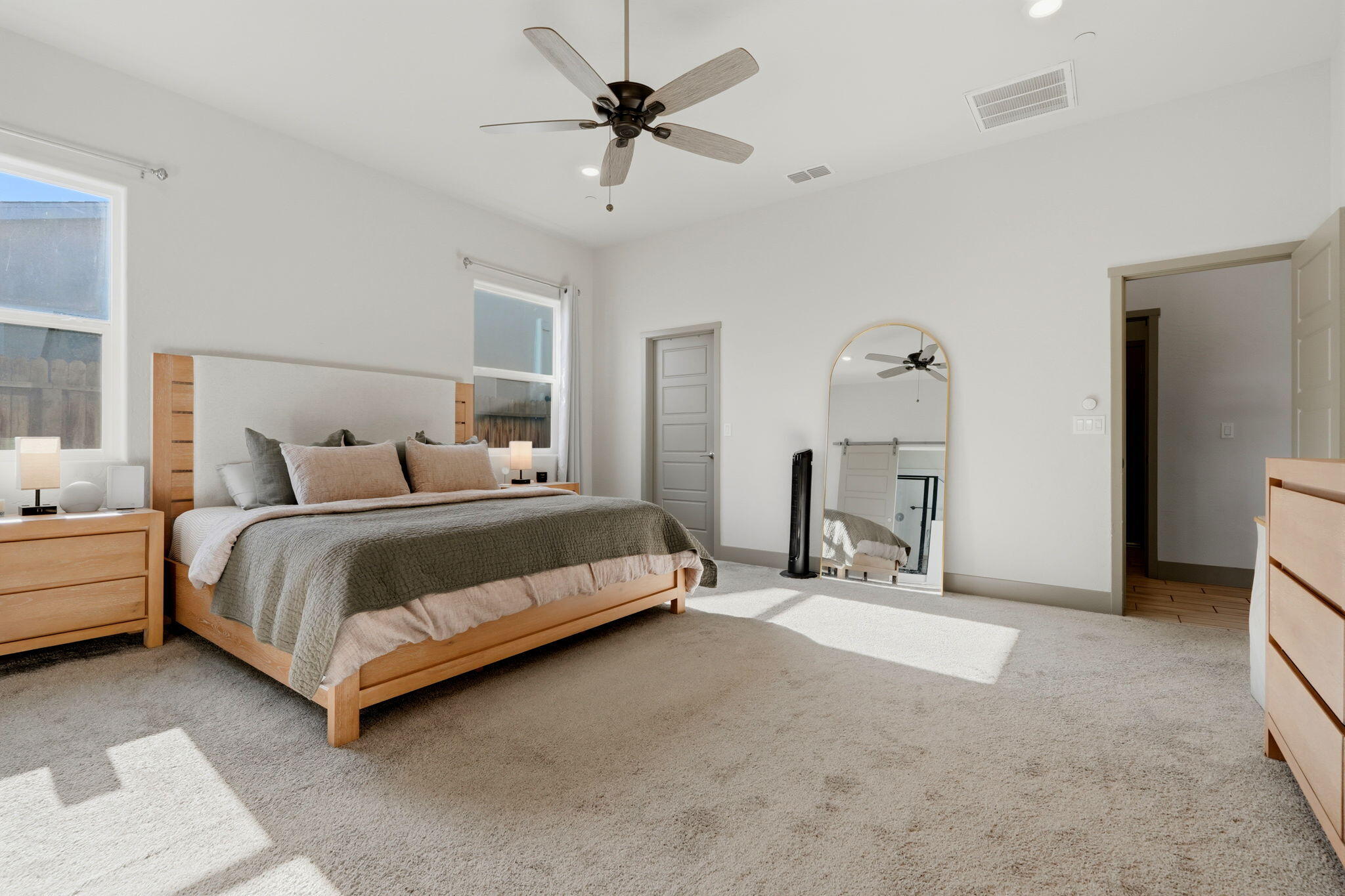 2407 W Andrew Ln, Hanford, CA 93230