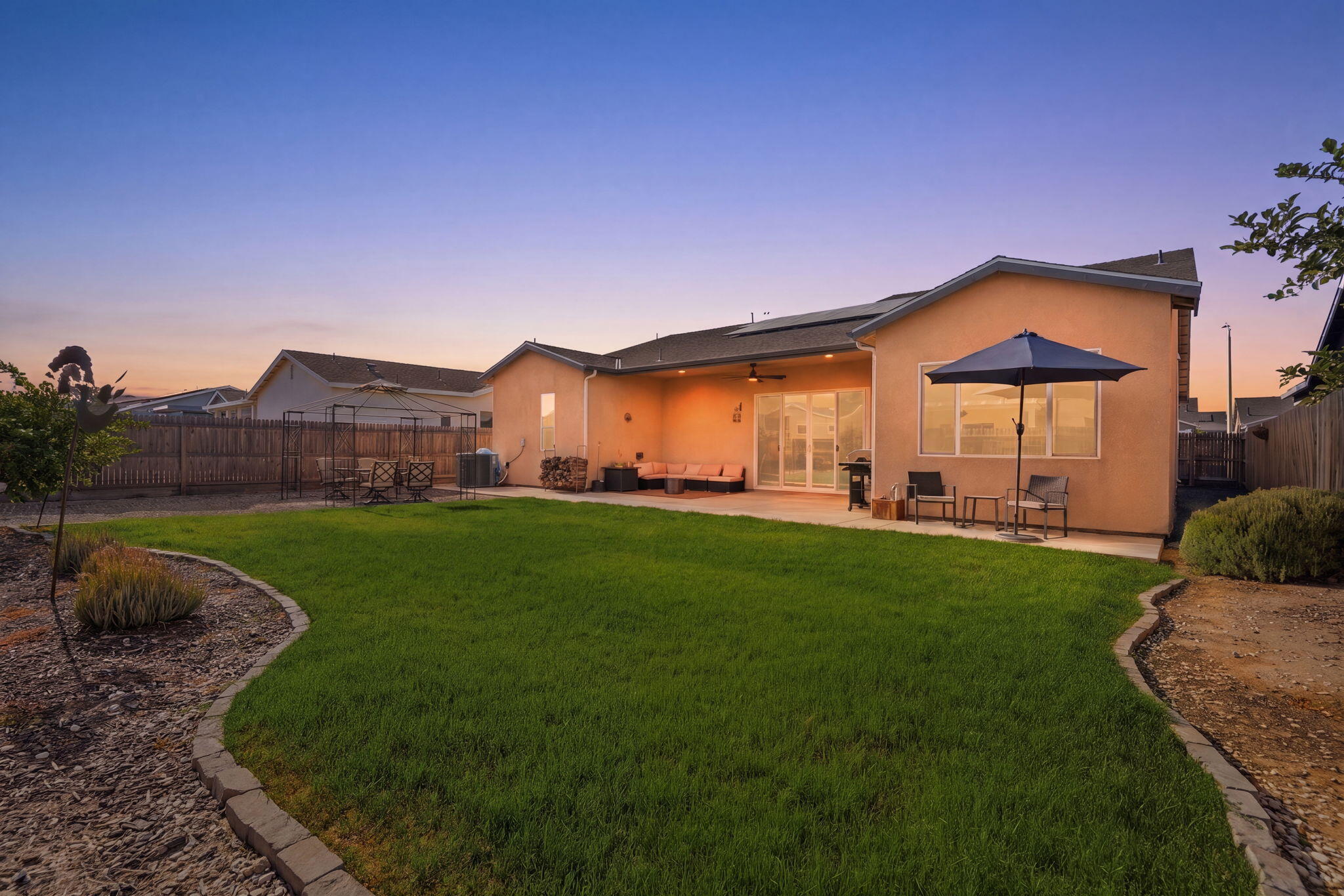 2407 W Andrew Ln, Hanford, CA 93230