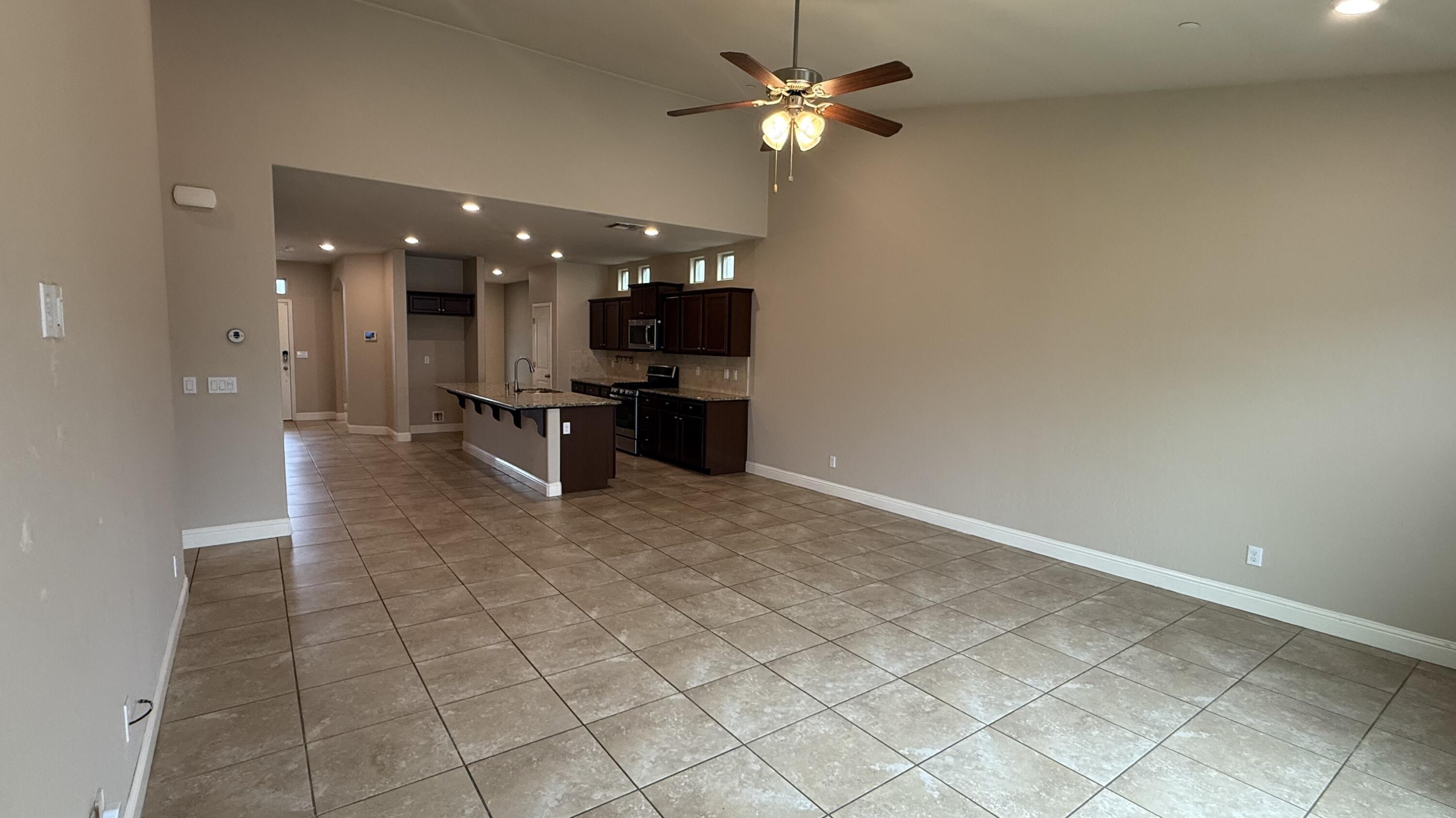 2315 N Elm St, Visalia, CA 93291