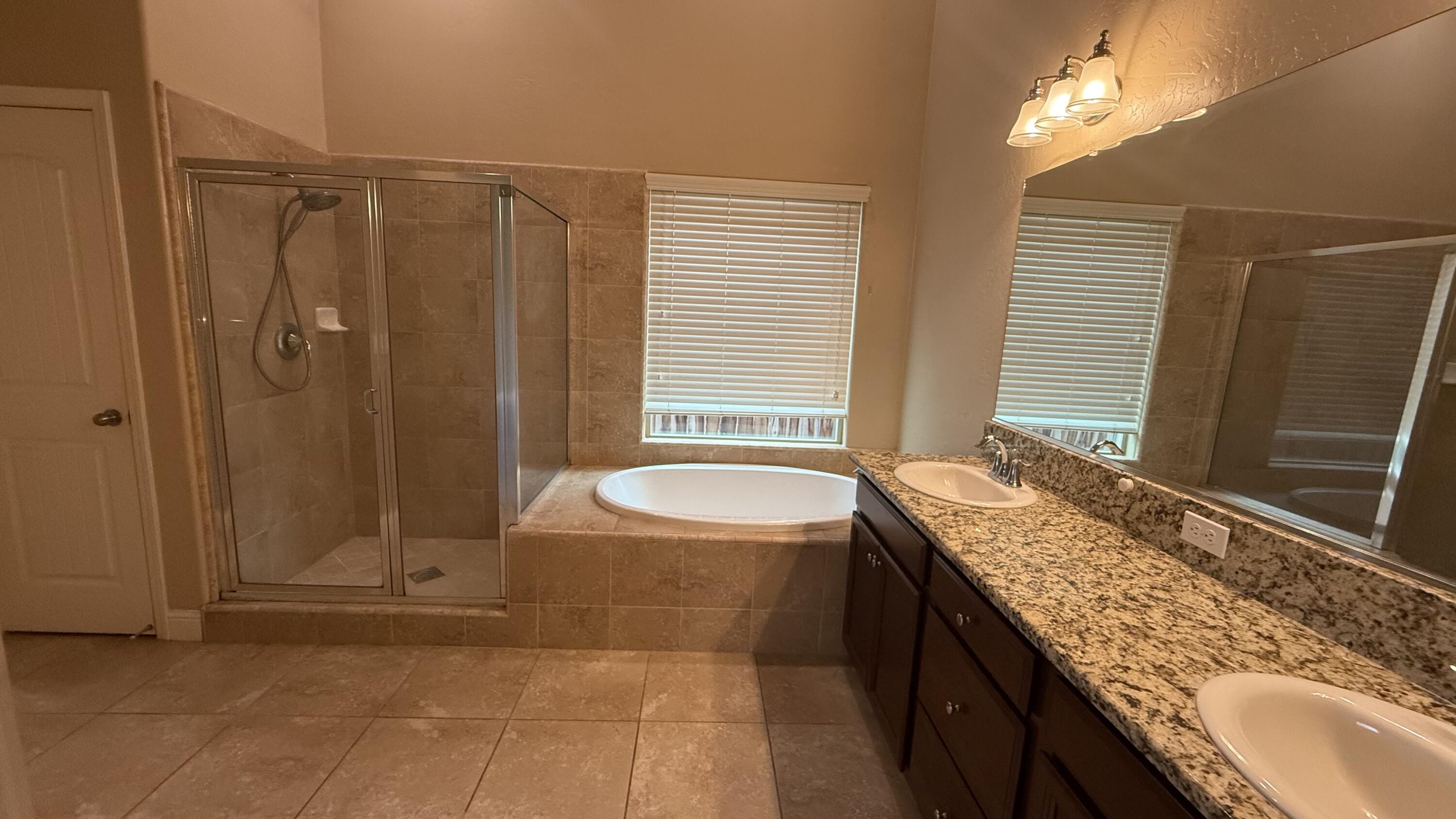 2315 N Elm St, Visalia, CA 93291
