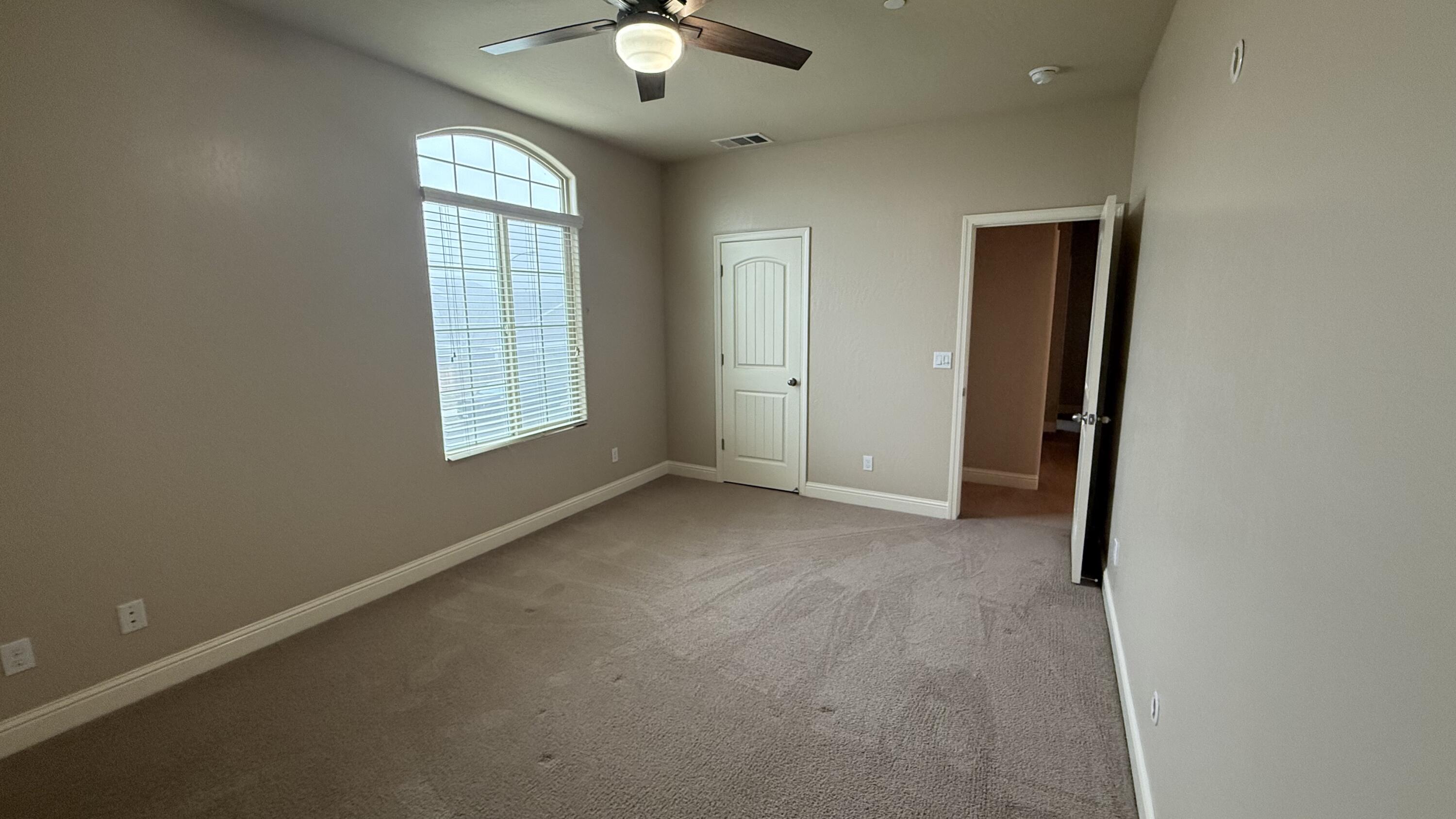 2315 N Elm St, Visalia, CA 93291