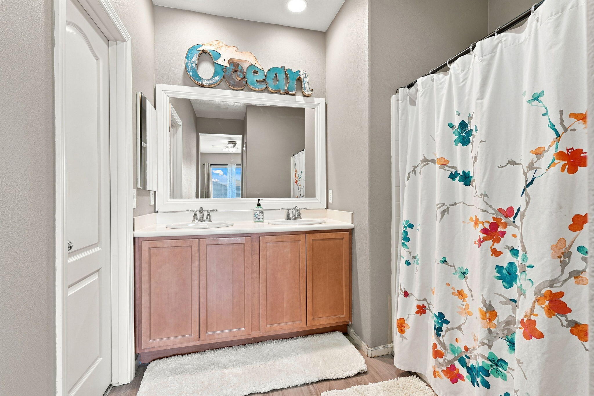 3911 W Buena Vista Ave, Visalia, CA 93291