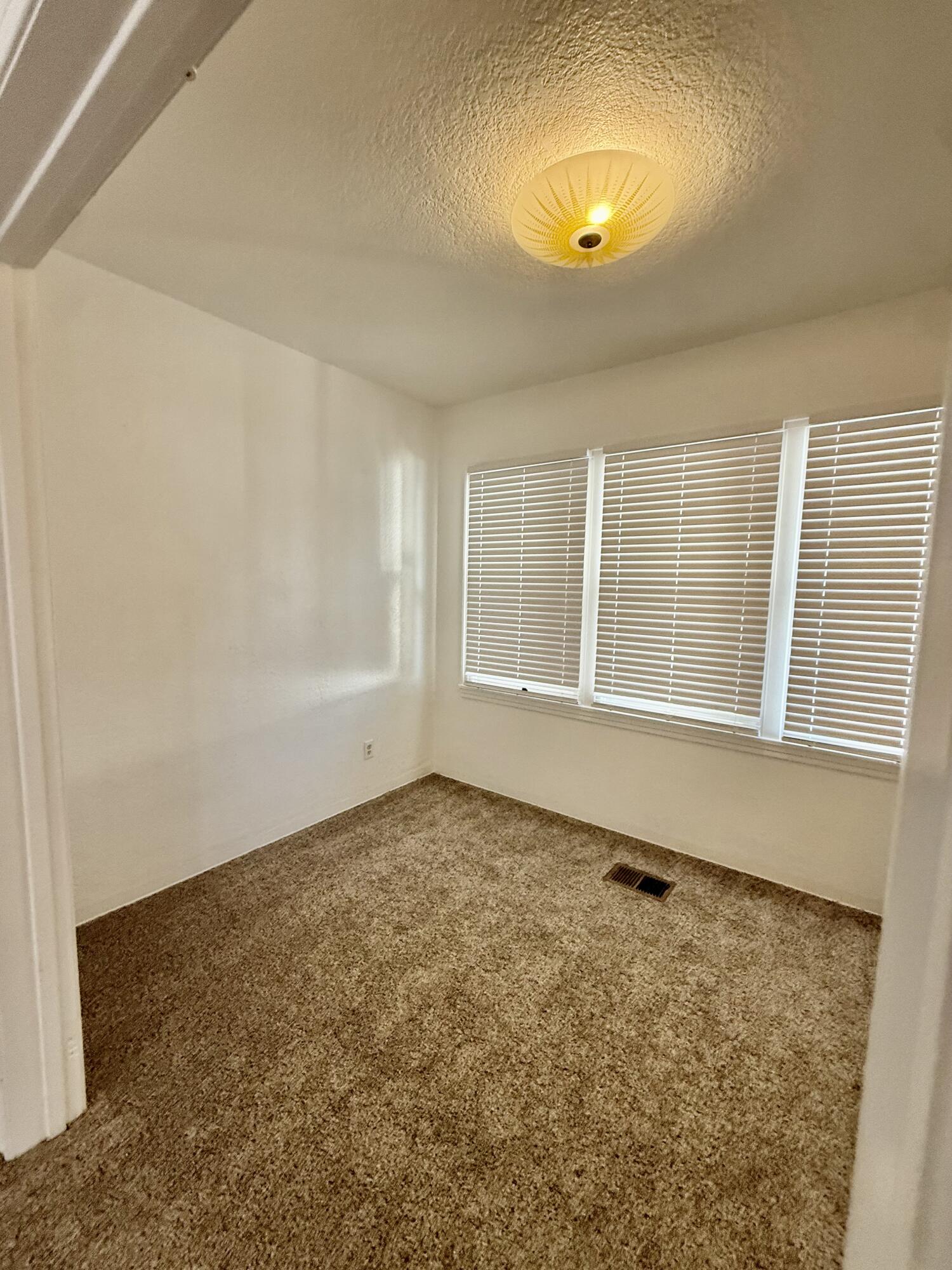 517 S Kaweah Ave, Exeter, CA 93221