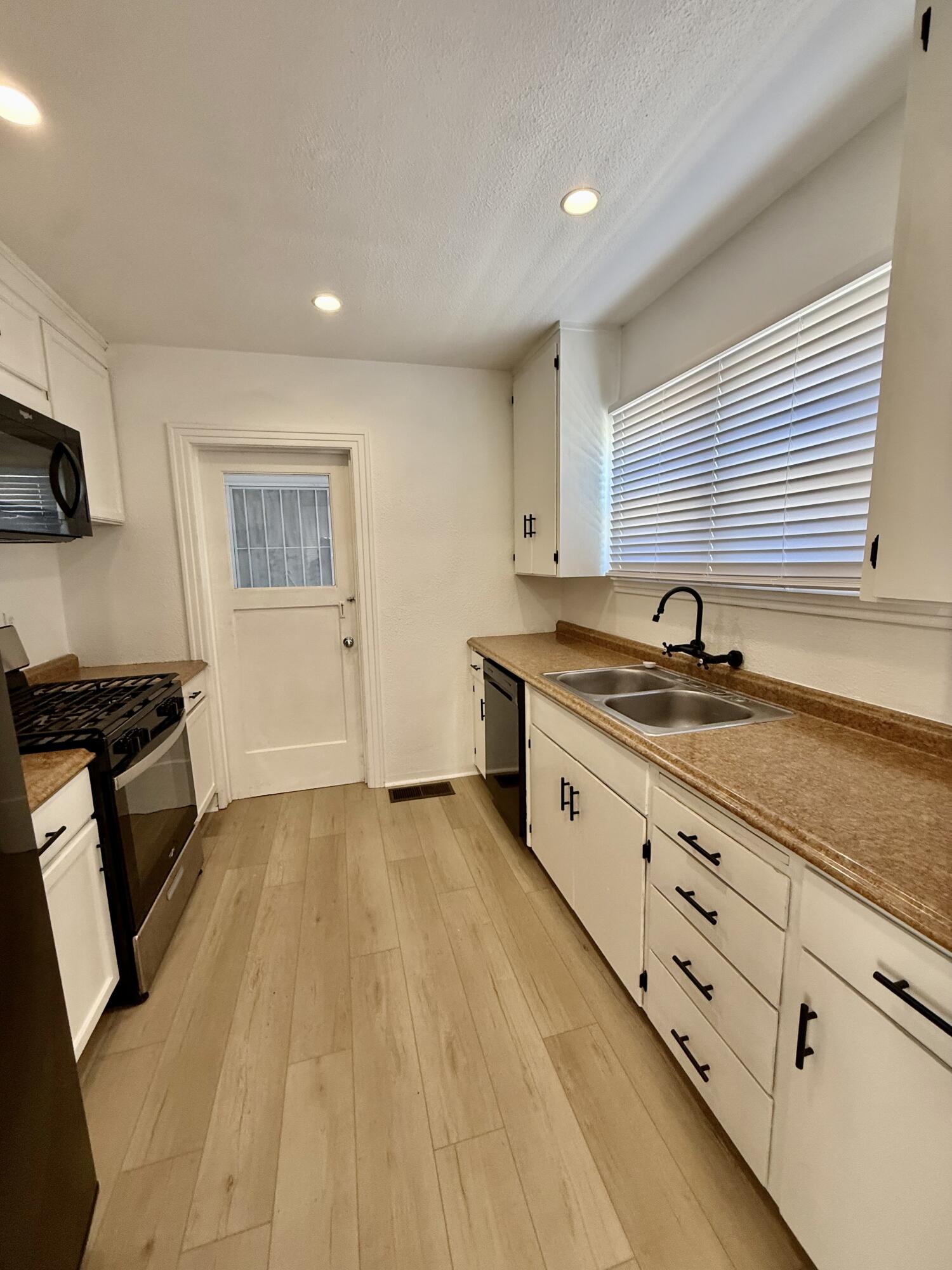 517 S Kaweah Ave, Exeter, CA 93221