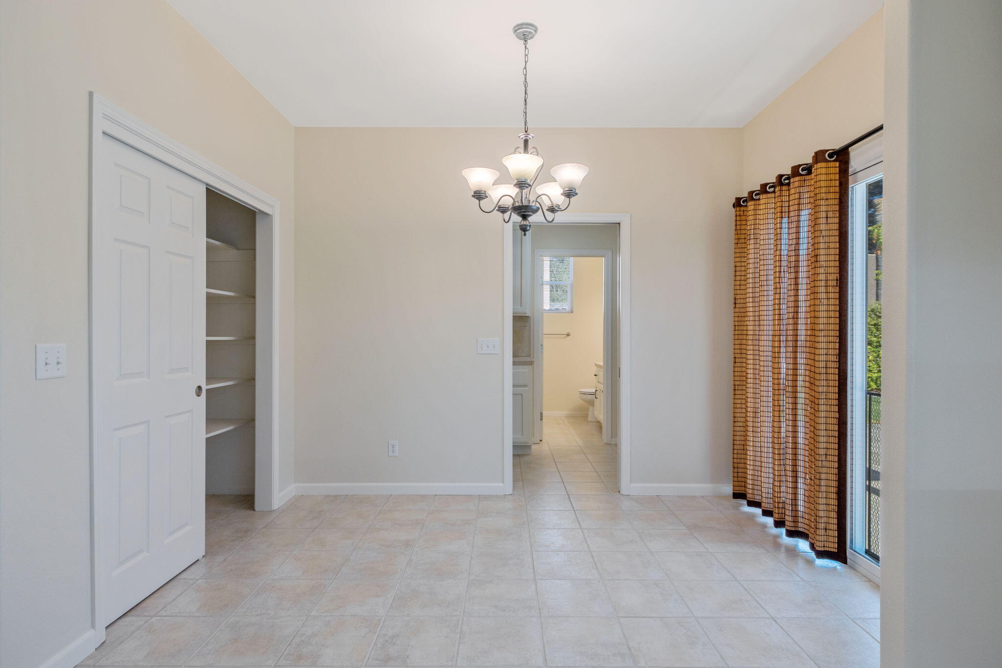 1155 Meadow Ave, Exeter, CA 93221